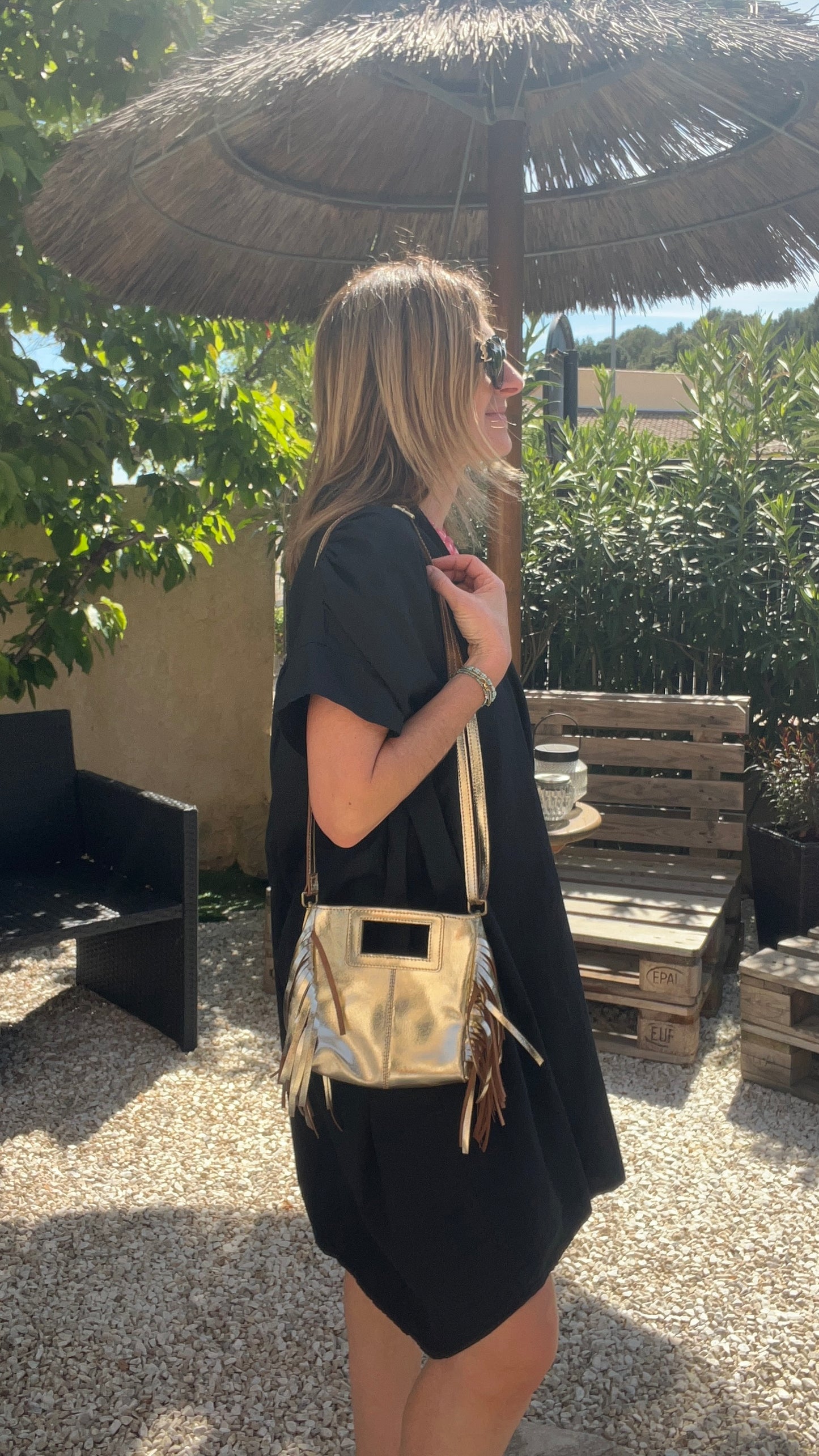 PETIT SAC EN CUIR DORE A FRANGES