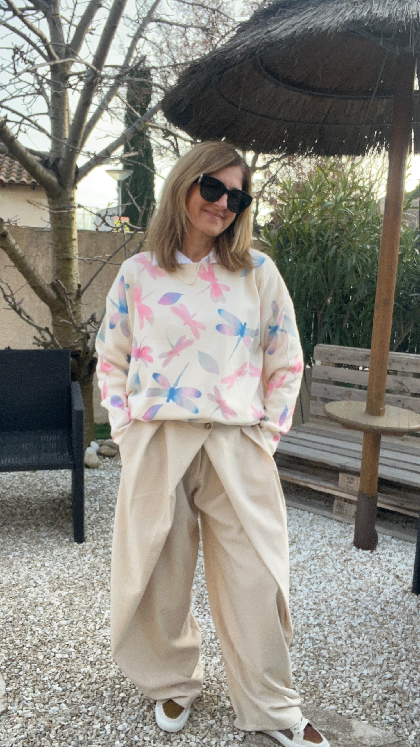 PULL BEIGE ROSE/BLEU/VIOLET "LIBELLULE"