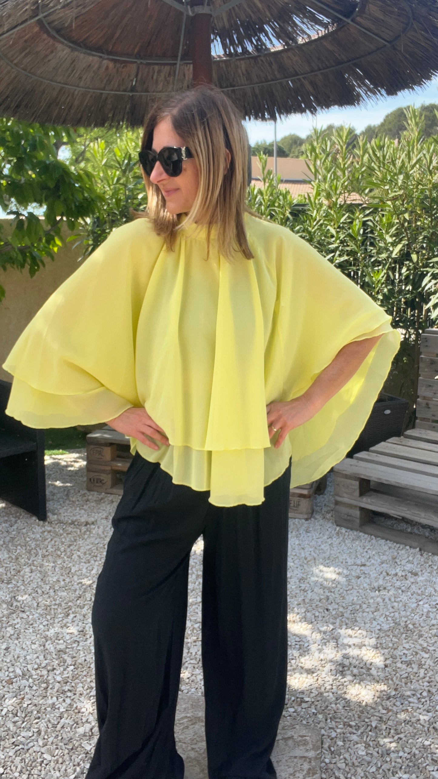 CAPE JAUNE