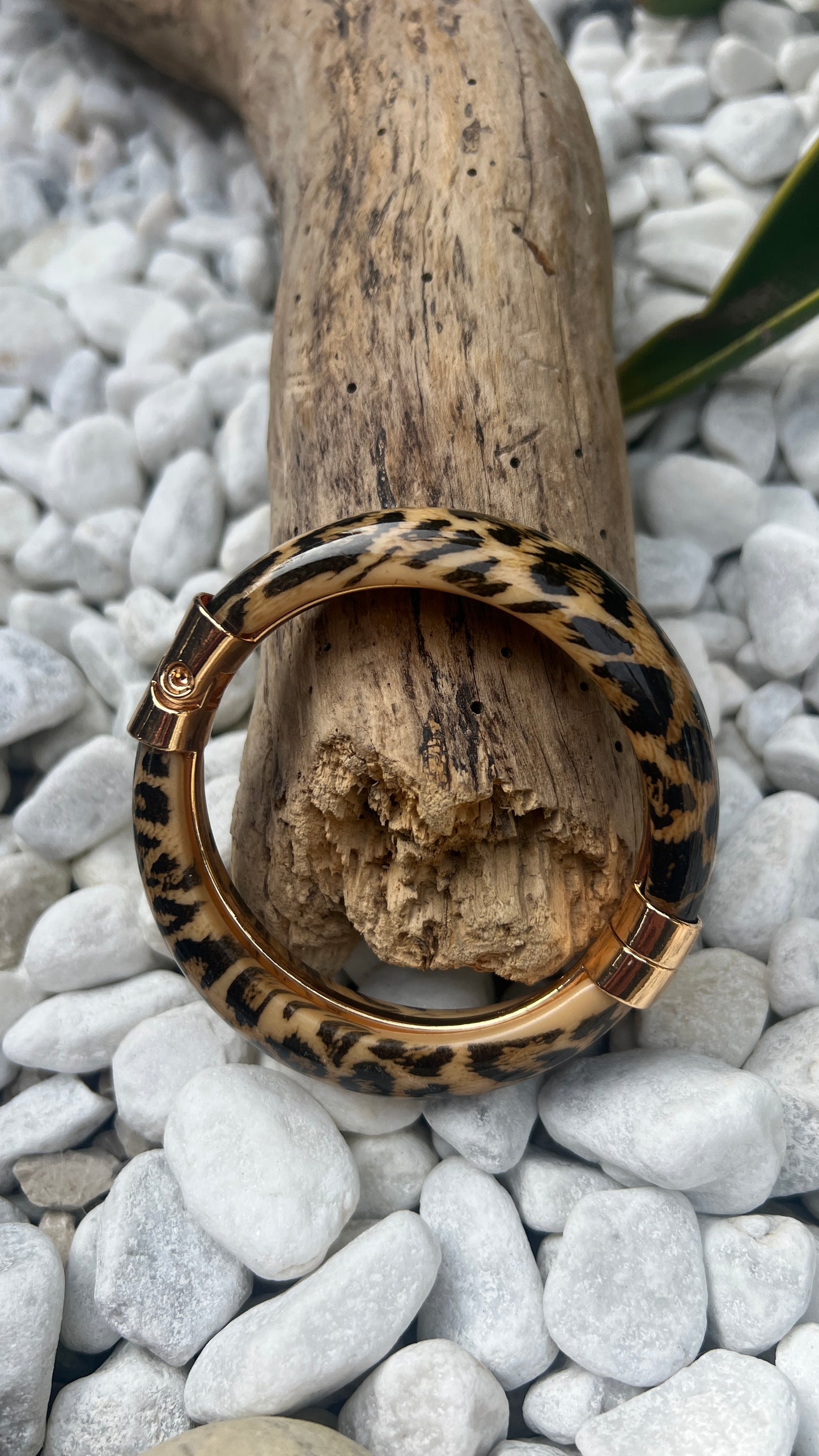 BRACELET LEOPARD AIMANTEE