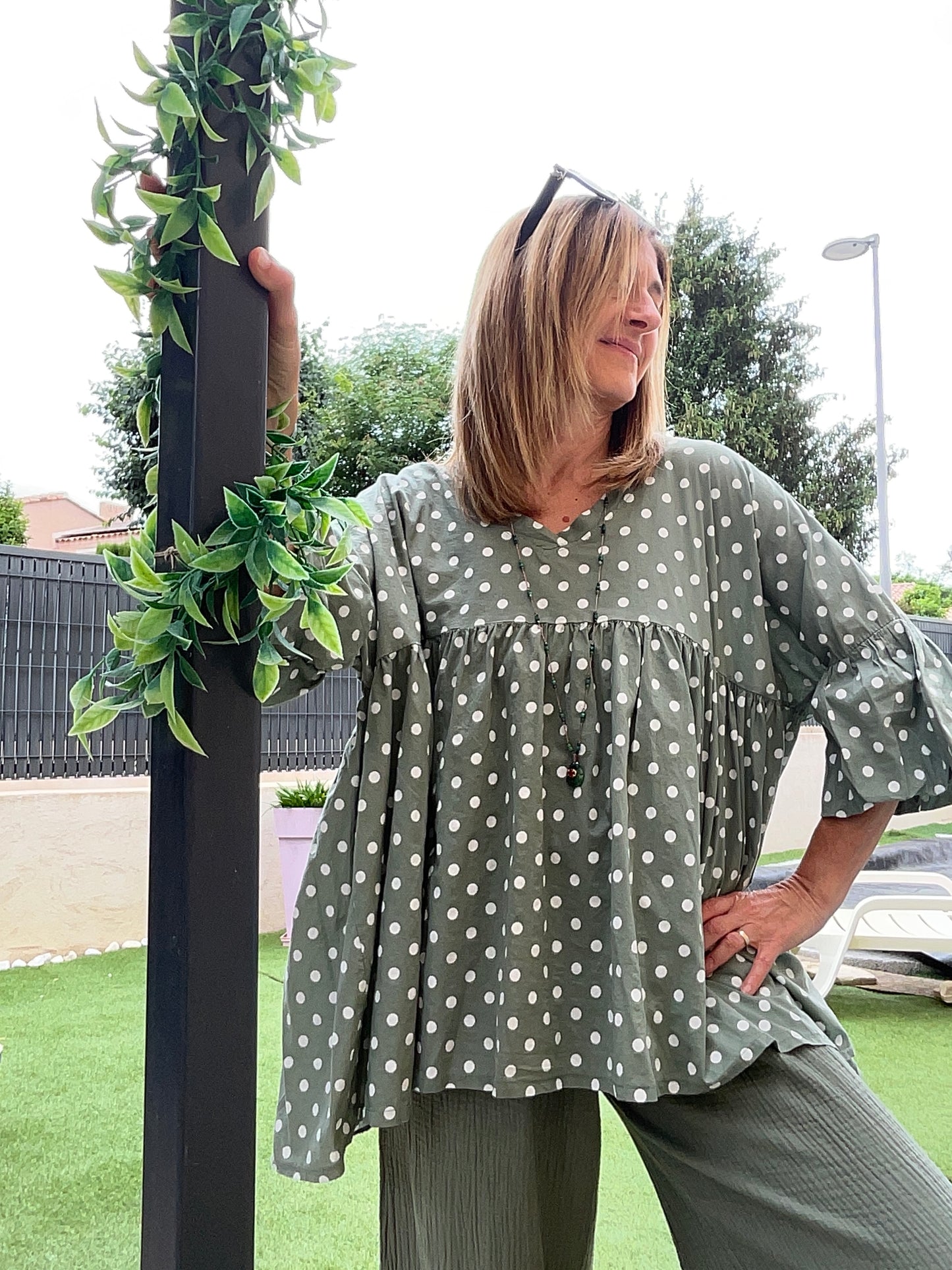BLOUSE KAKI A POIS BLANC OVERSIZE
