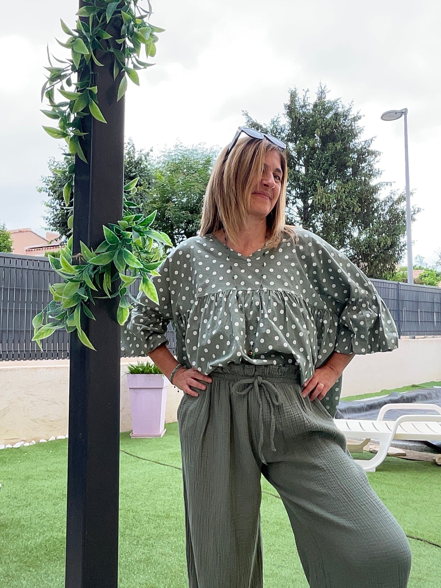 BLOUSE KAKI A POIS BLANC OVERSIZE