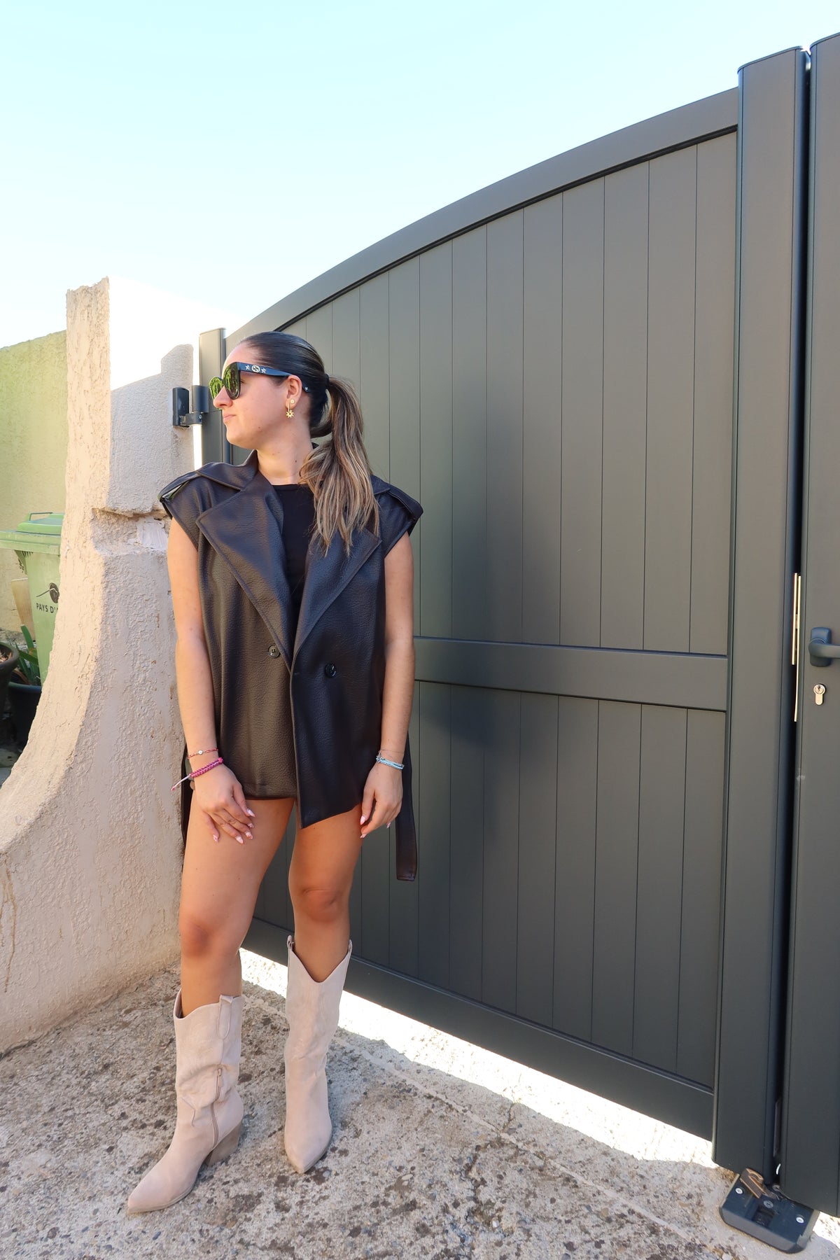 VESTE SANS MANCHES FAÇON CUIR CHOCOLAT