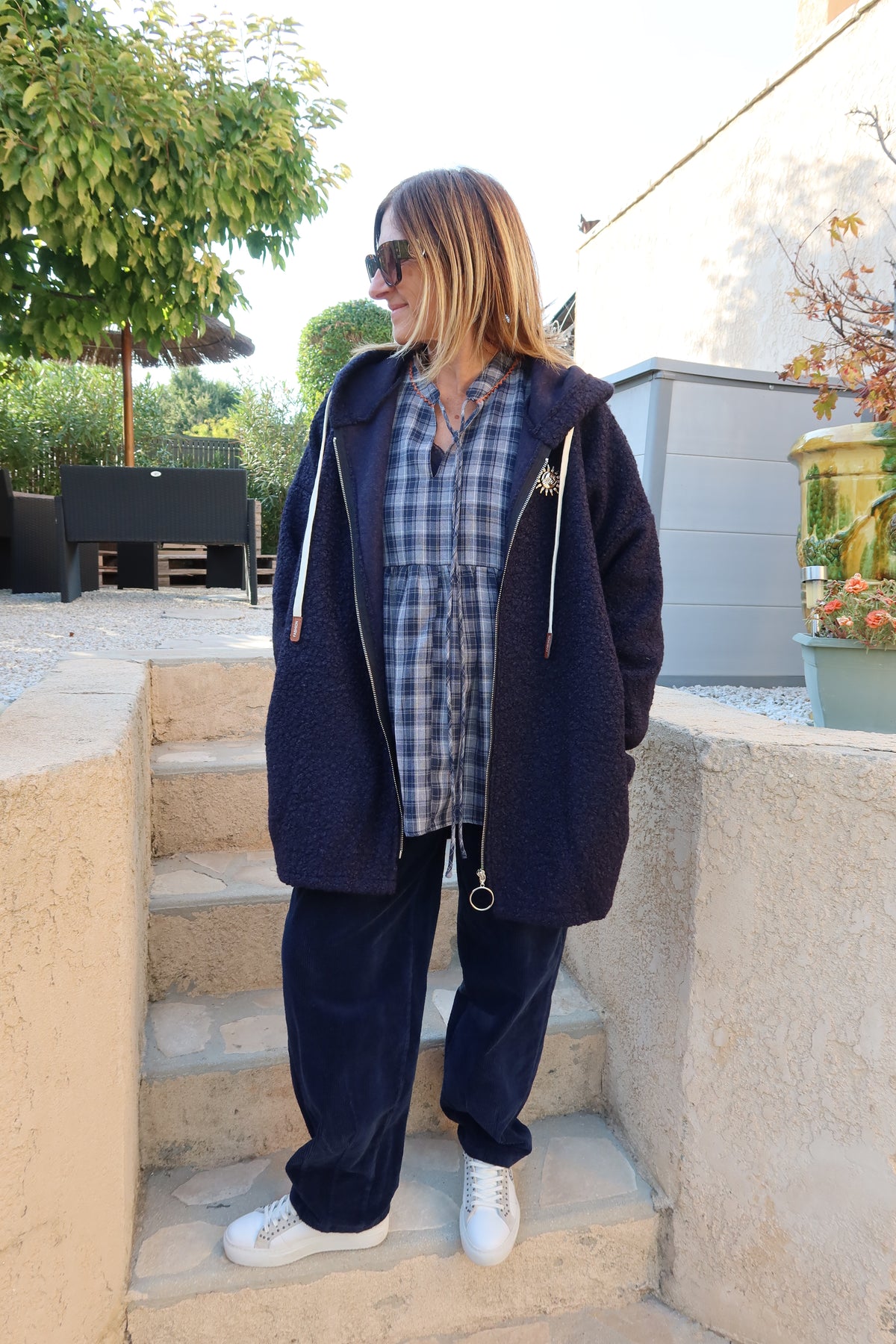 VESTE LONGUE BLEUE MARINE A CAPUCHE "LOU"