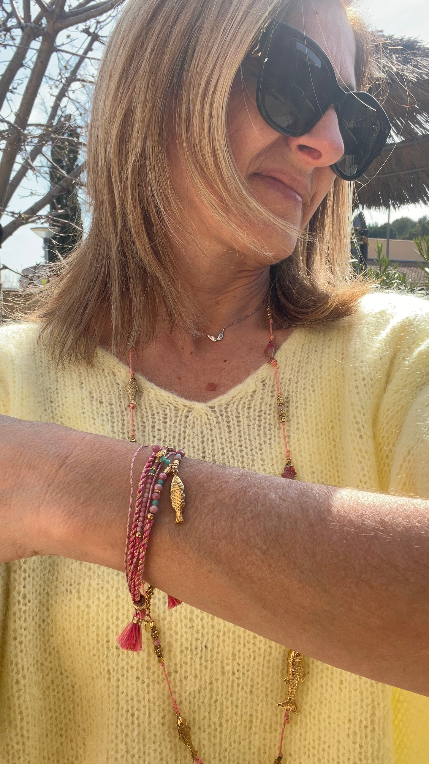 BRACELET TRIPLE CORDON & CHARMS/POISSON ROSE "HABAHA"