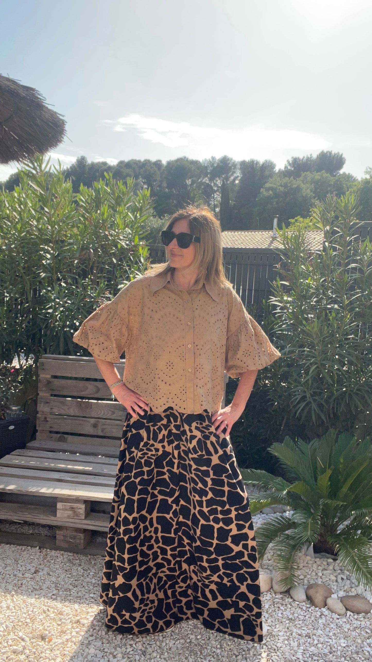 CHEMISIER CAMEL BRODERIE ANGLAISE MANCHES BALLONS