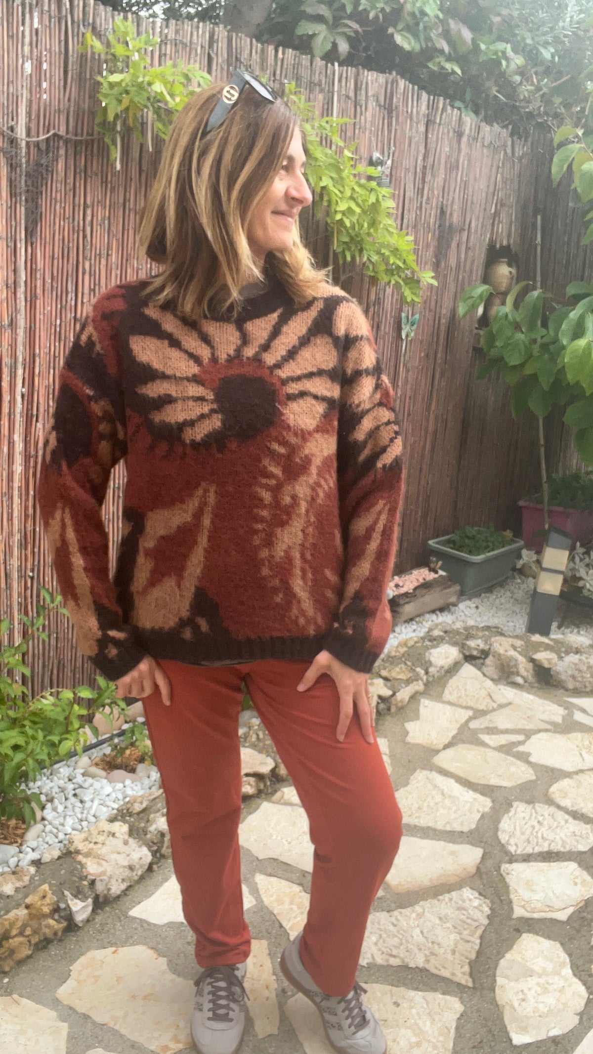 PULL TERRA/COTTA CAMEL/CHOCOLAT COLORÉ