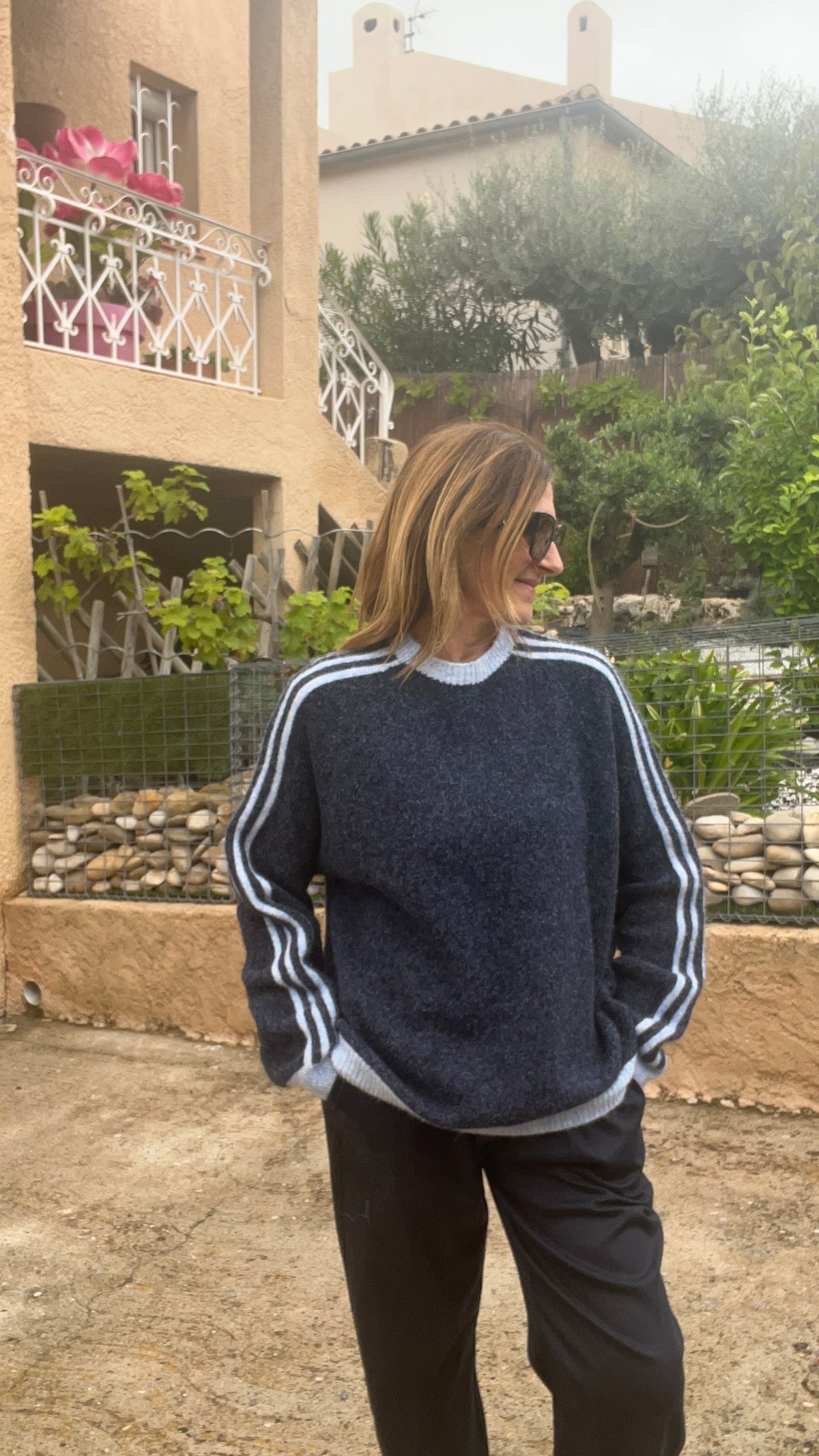 PULL BLEU JEANS/BLEU CLAIR RAYURES SUR LES MANCHES