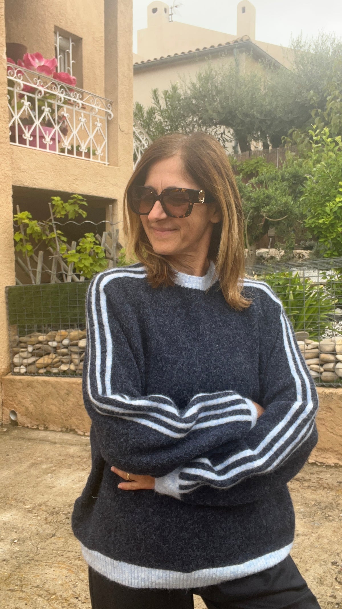 PULL BLEU JEANS/BLEU CLAIR RAYURES SUR LES MANCHES