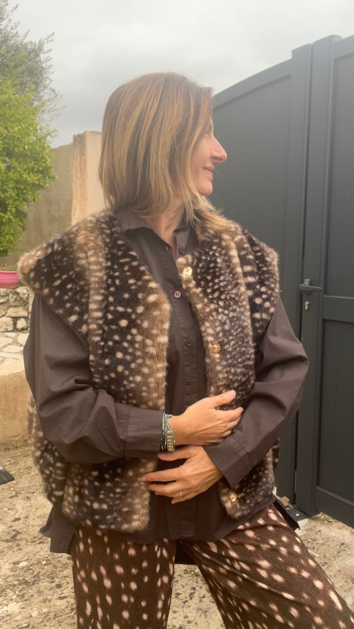 VESTE SANS MANCHES FOURRURE CHOCOLAT/BEIGE "BAMBI"