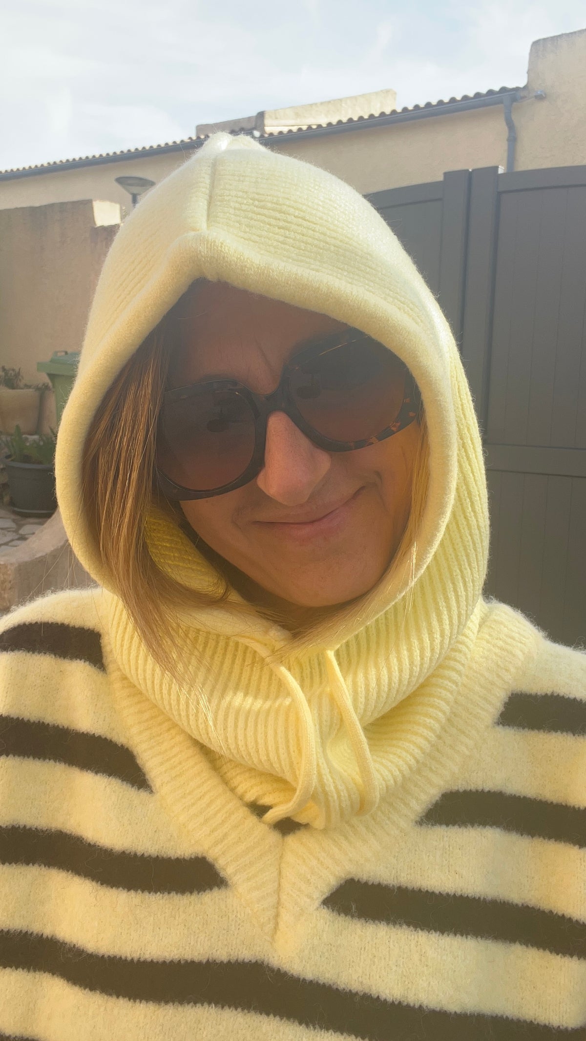 CAGOULE TOUR DE COU JAUNE "FLORA"