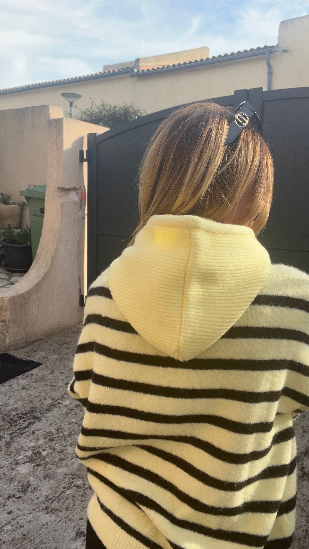 CAGOULE TOUR DE COU JAUNE "FLORA"