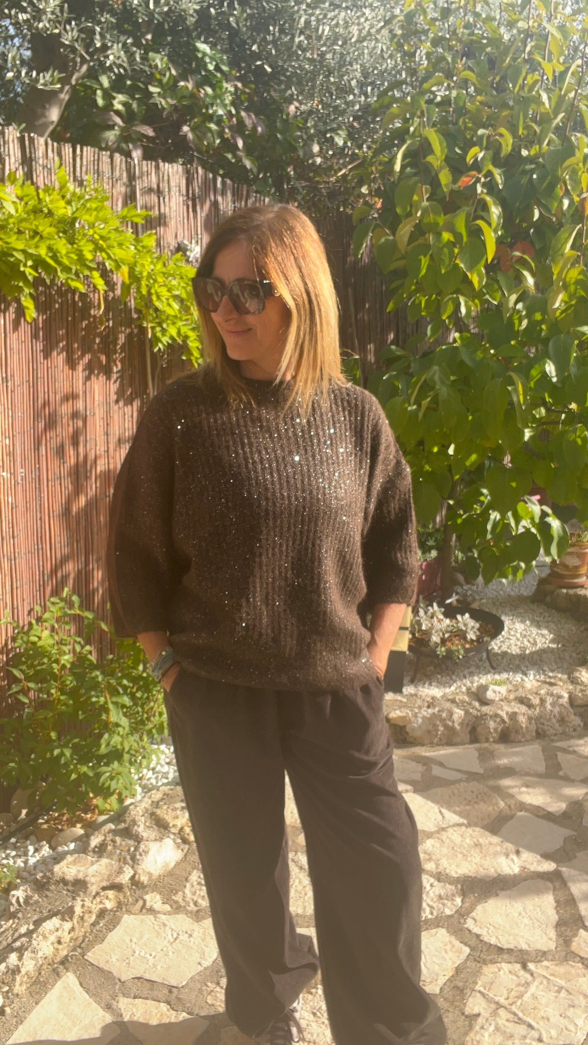 PULL CHOCOLAT/PAILLETÉ MANCHES COURTES