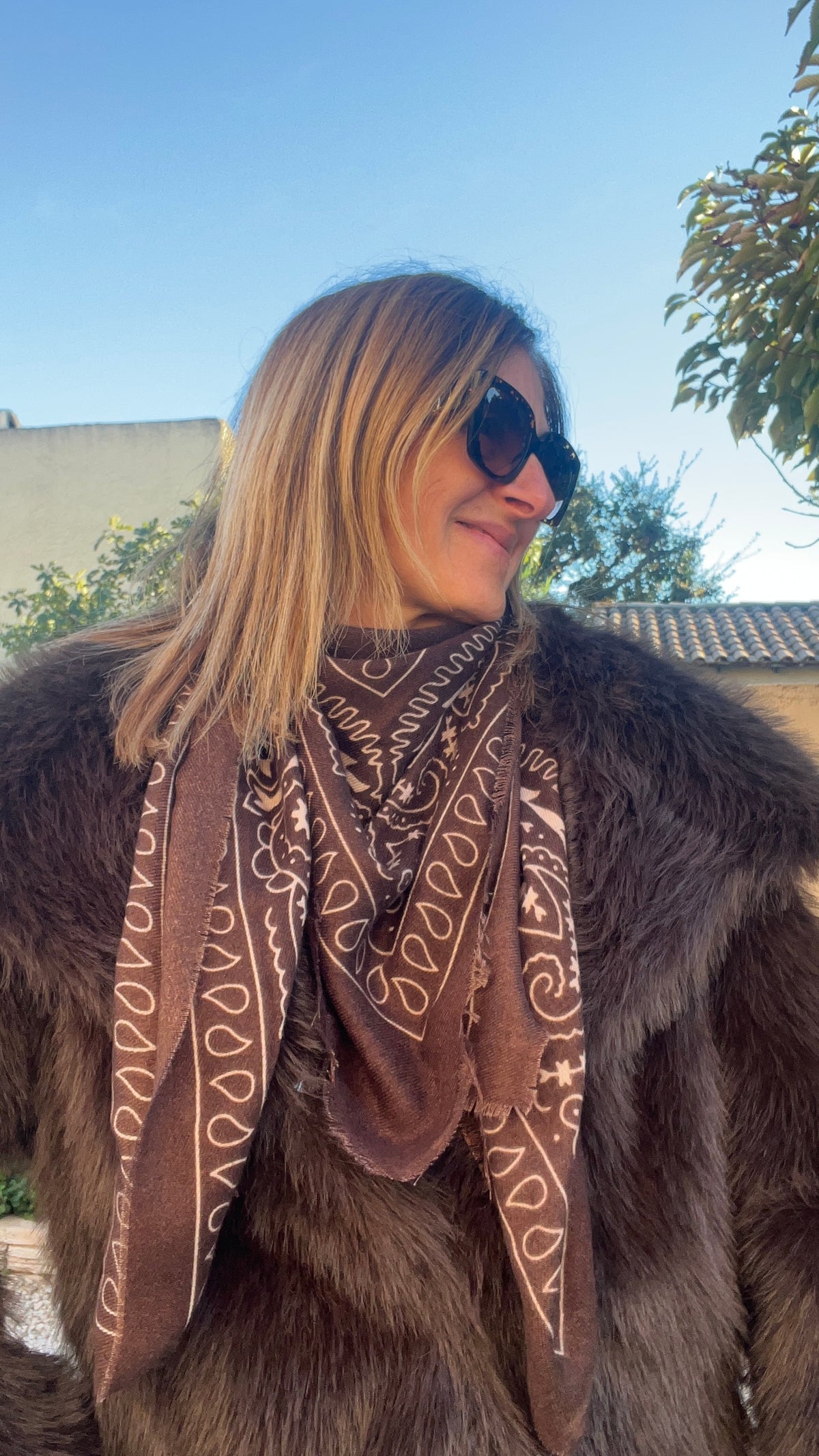 FOULARD GRAND CARRE CHOCOLAT "BANDANA"