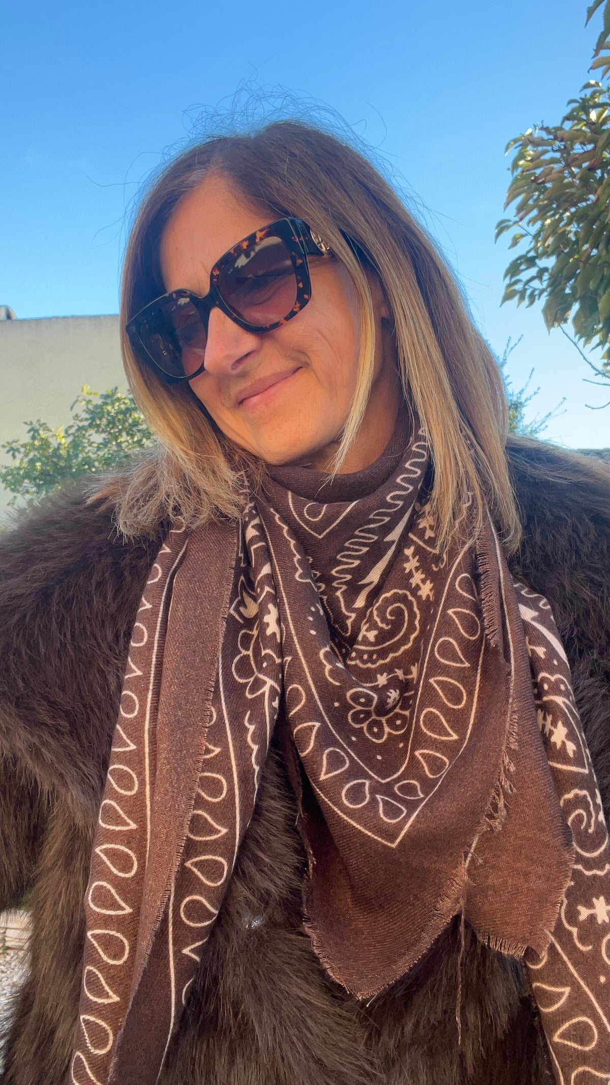 FOULARD GRAND CARRE CHOCOLAT "BANDANA"
