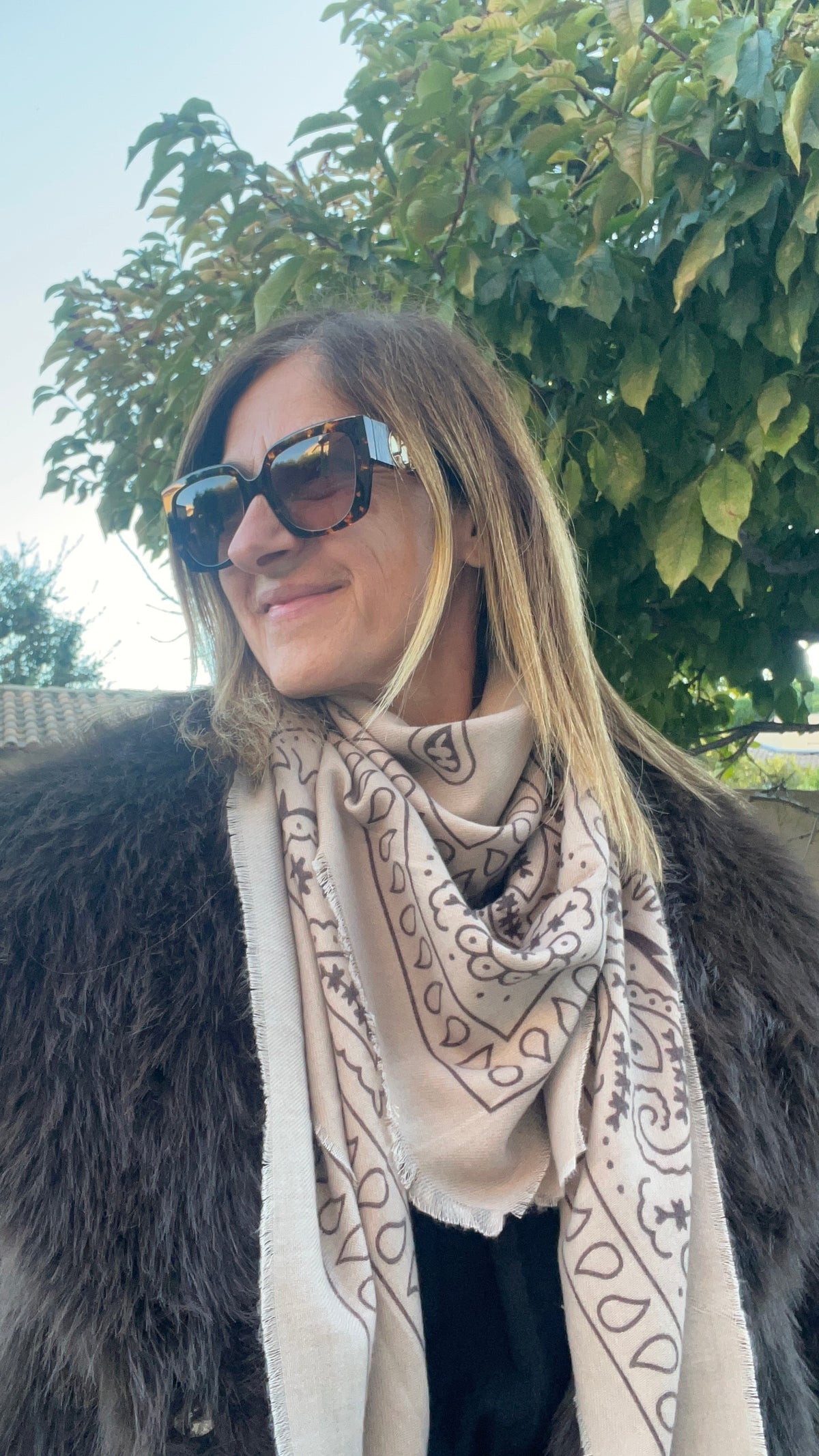 FOULARD GRAND CARRE BEIGE "BANDANA"