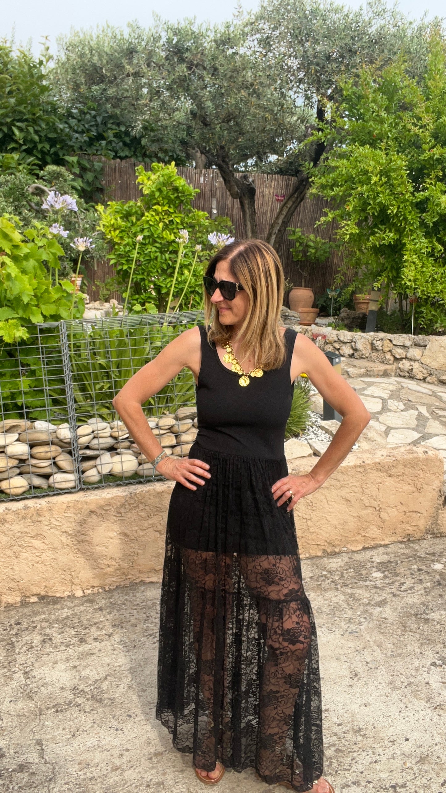 ROBE LONGUE NOIR DENTELLE
