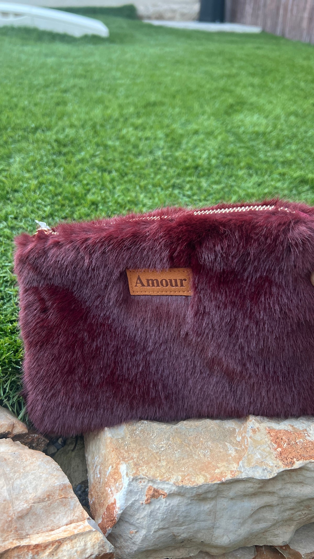TROUSSE BORDEAUX FOURRURE "AMOUR"