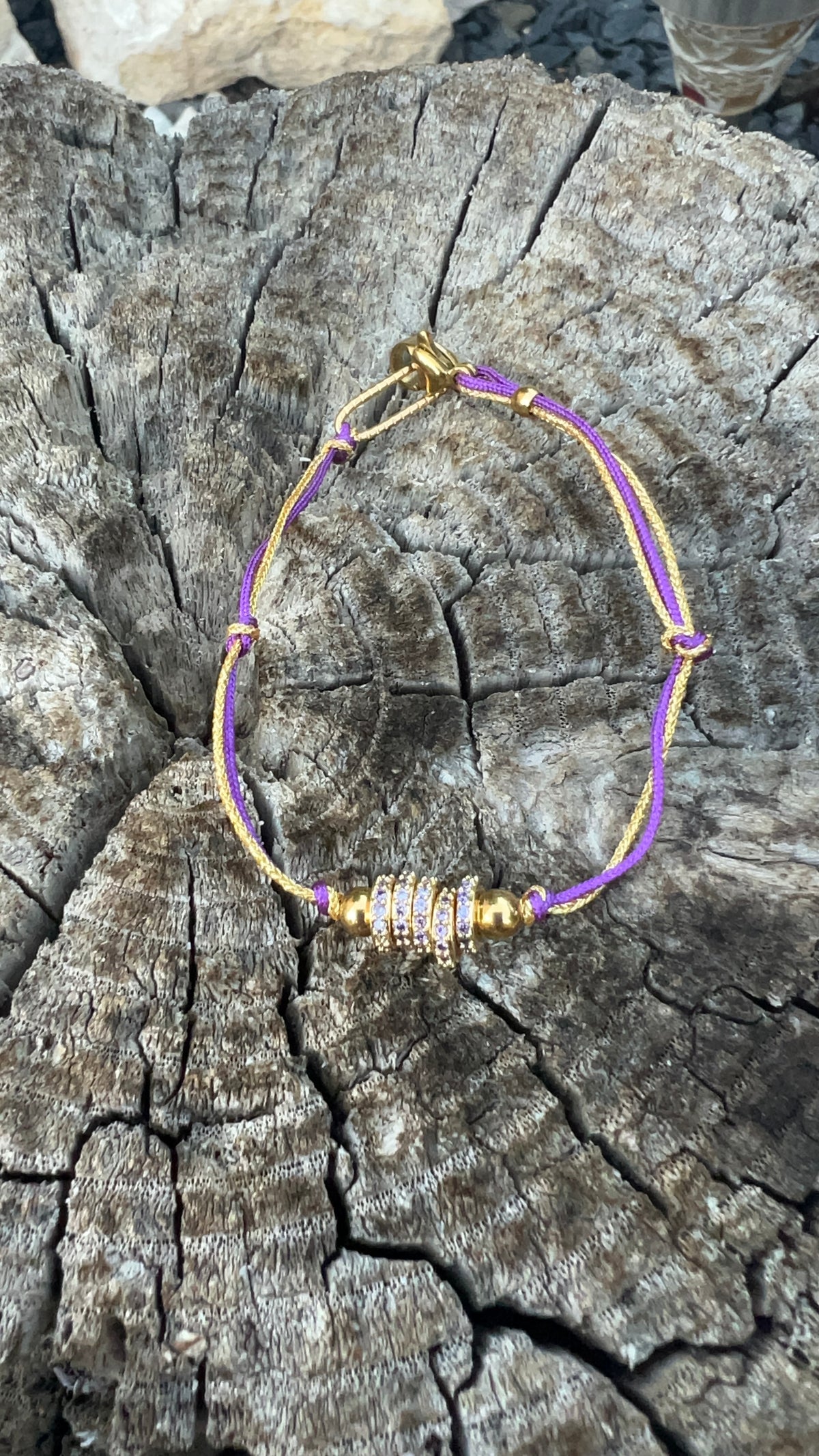 BRACELET CORDON VIOLET/DORÉ "HABAHA"