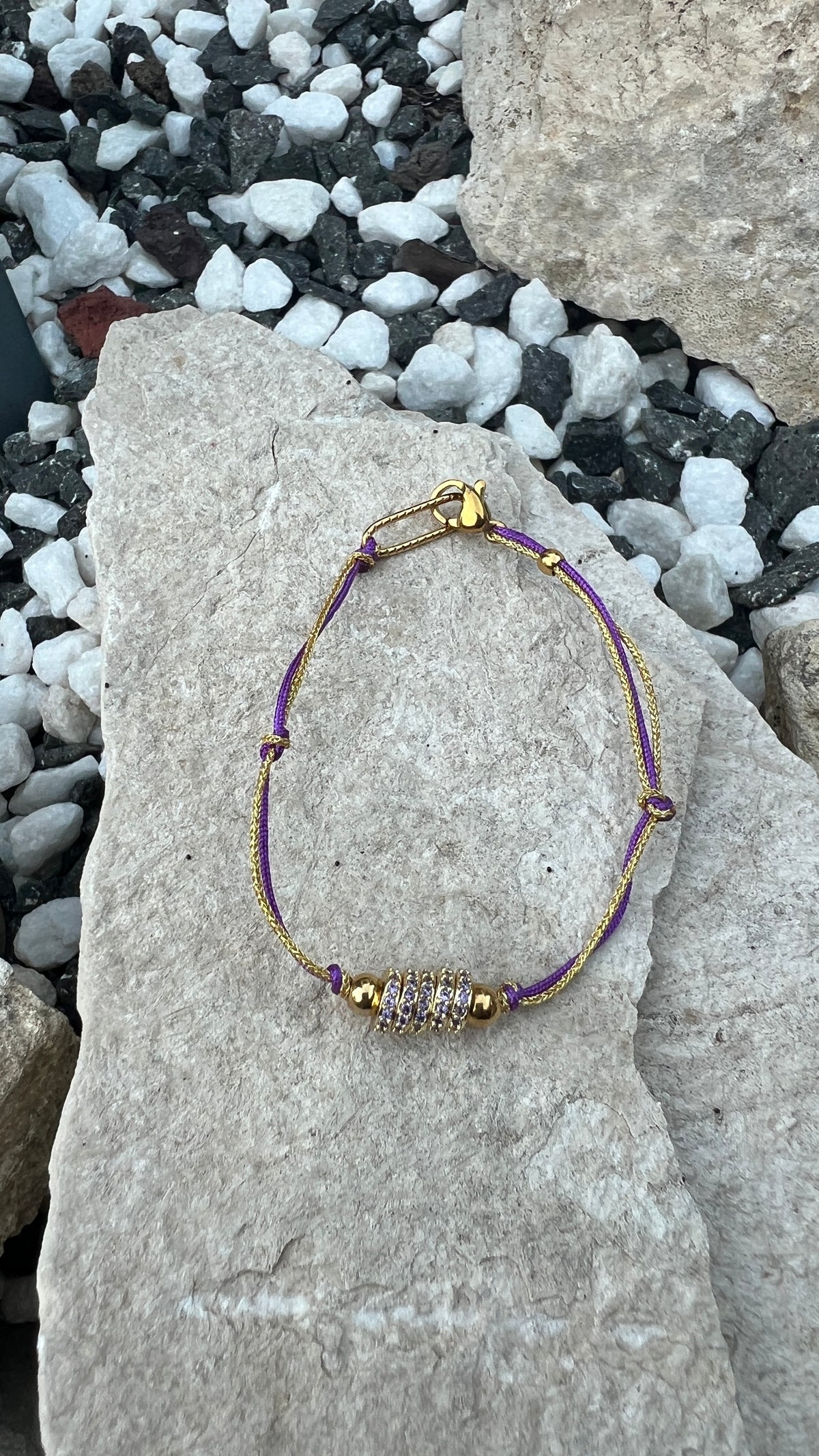 BRACELET CORDON VIOLET/DORÉ "HABAHA"