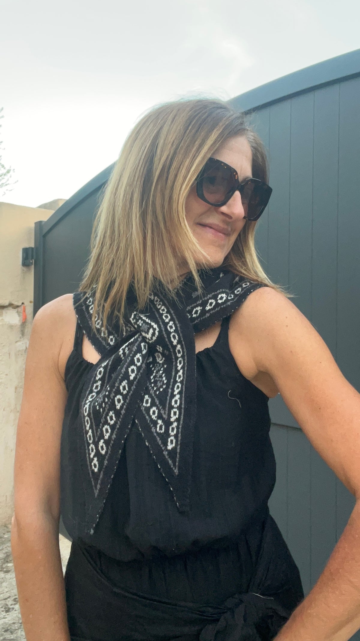 PETIT TRIANGLE NOIR "BANDANA"
