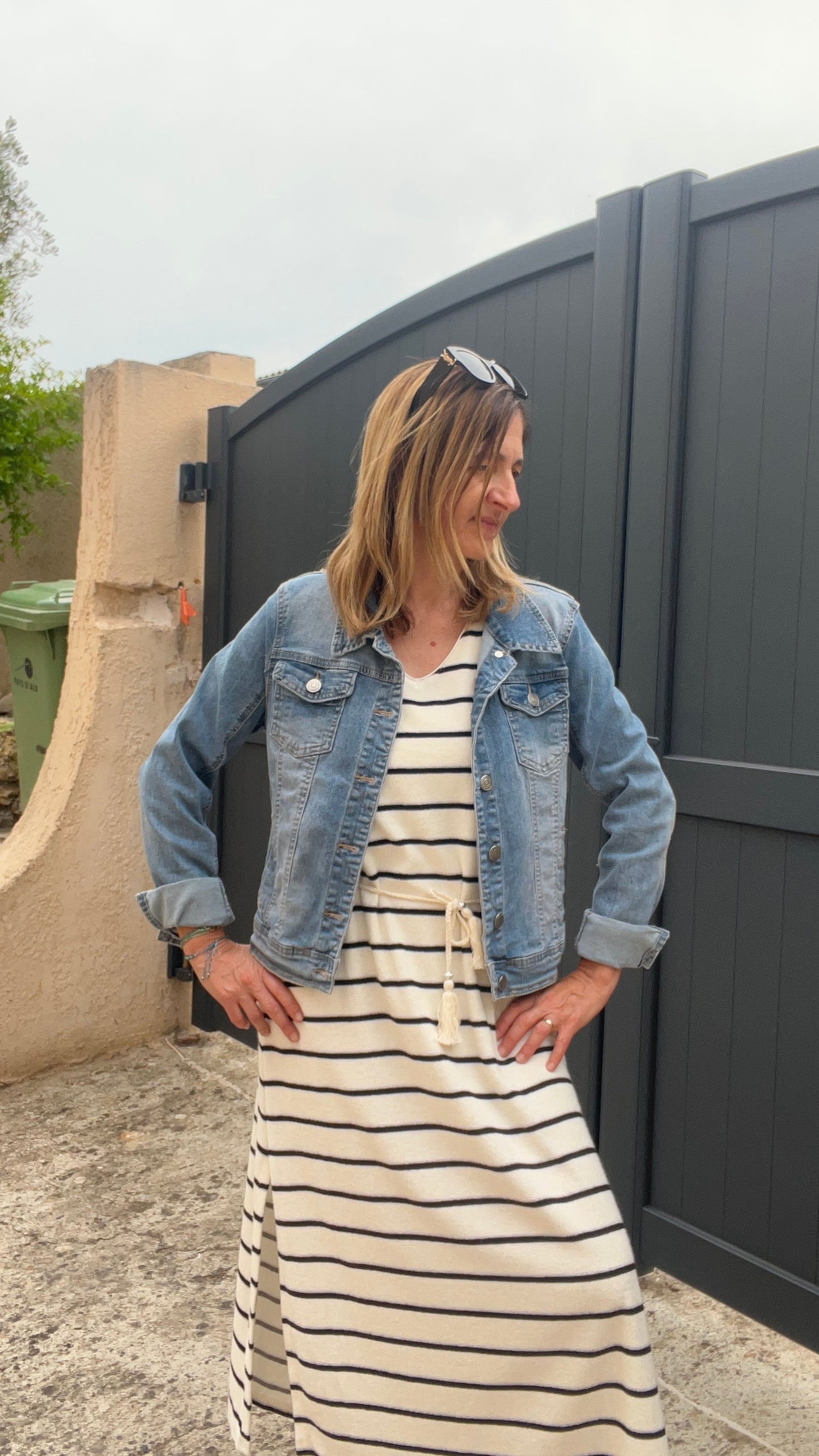 VESTE BLEU EN JEANS MANCHES LONGUES