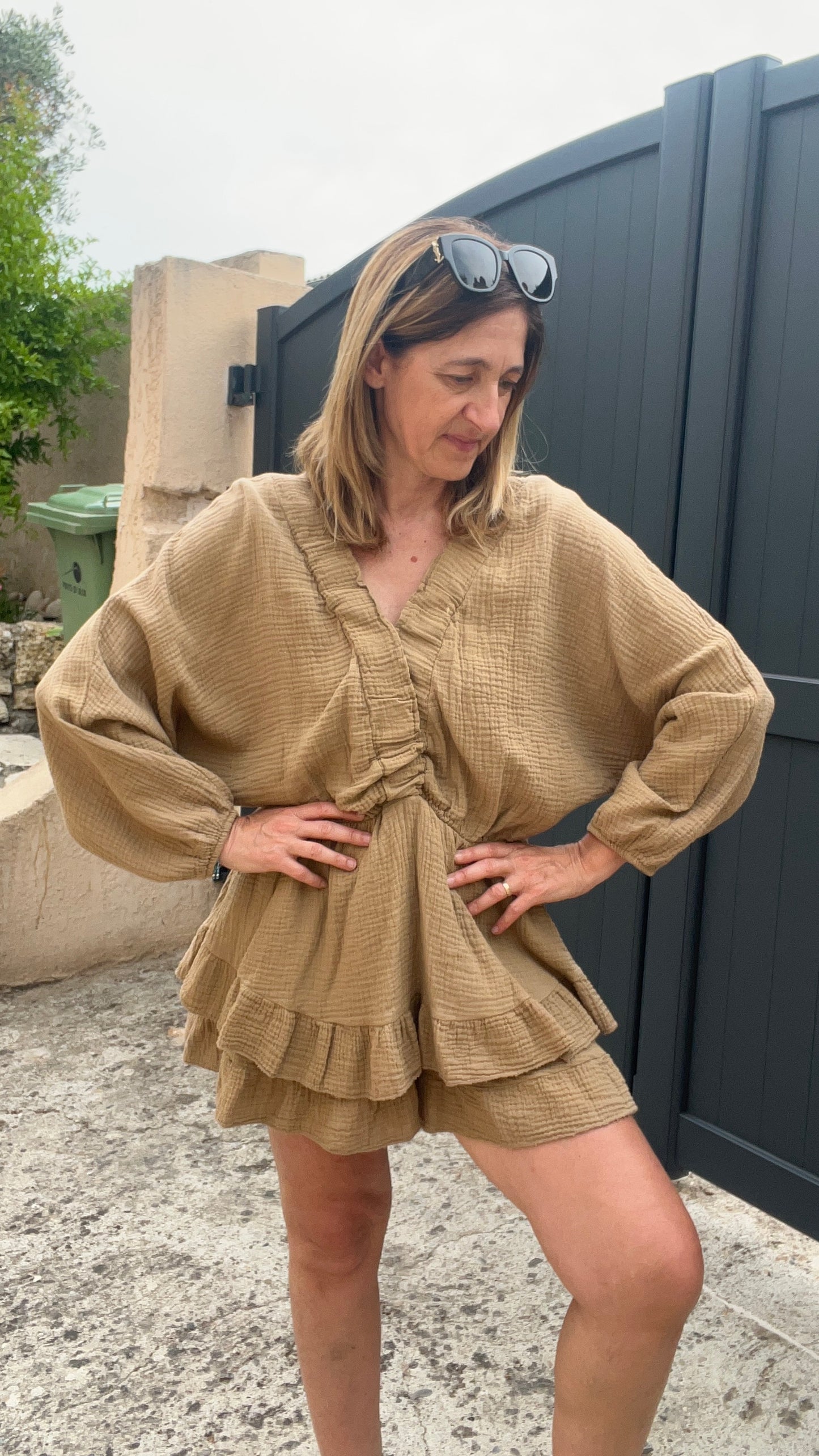 COMBISHORT CAMEL GAZE DE COTON MANCHES LONGUES