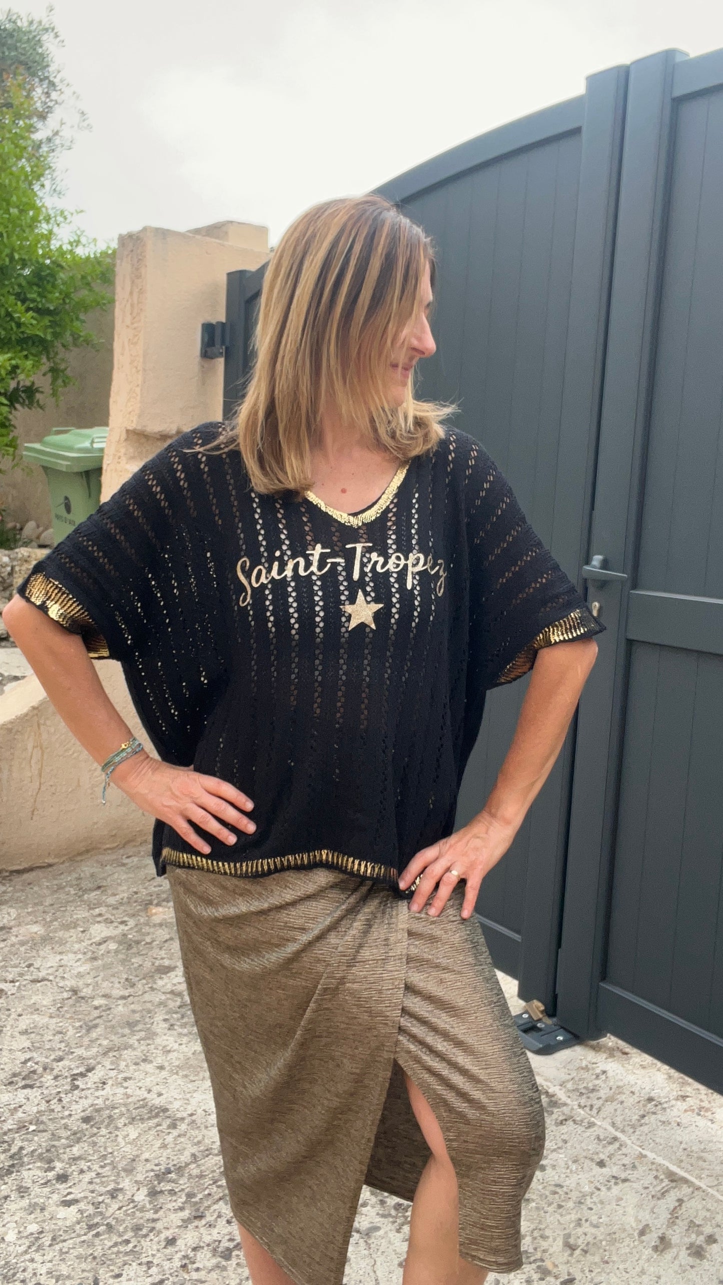 PULL/TUNIQUE NOIR AU CROCHET SAINT-TROPEZ
