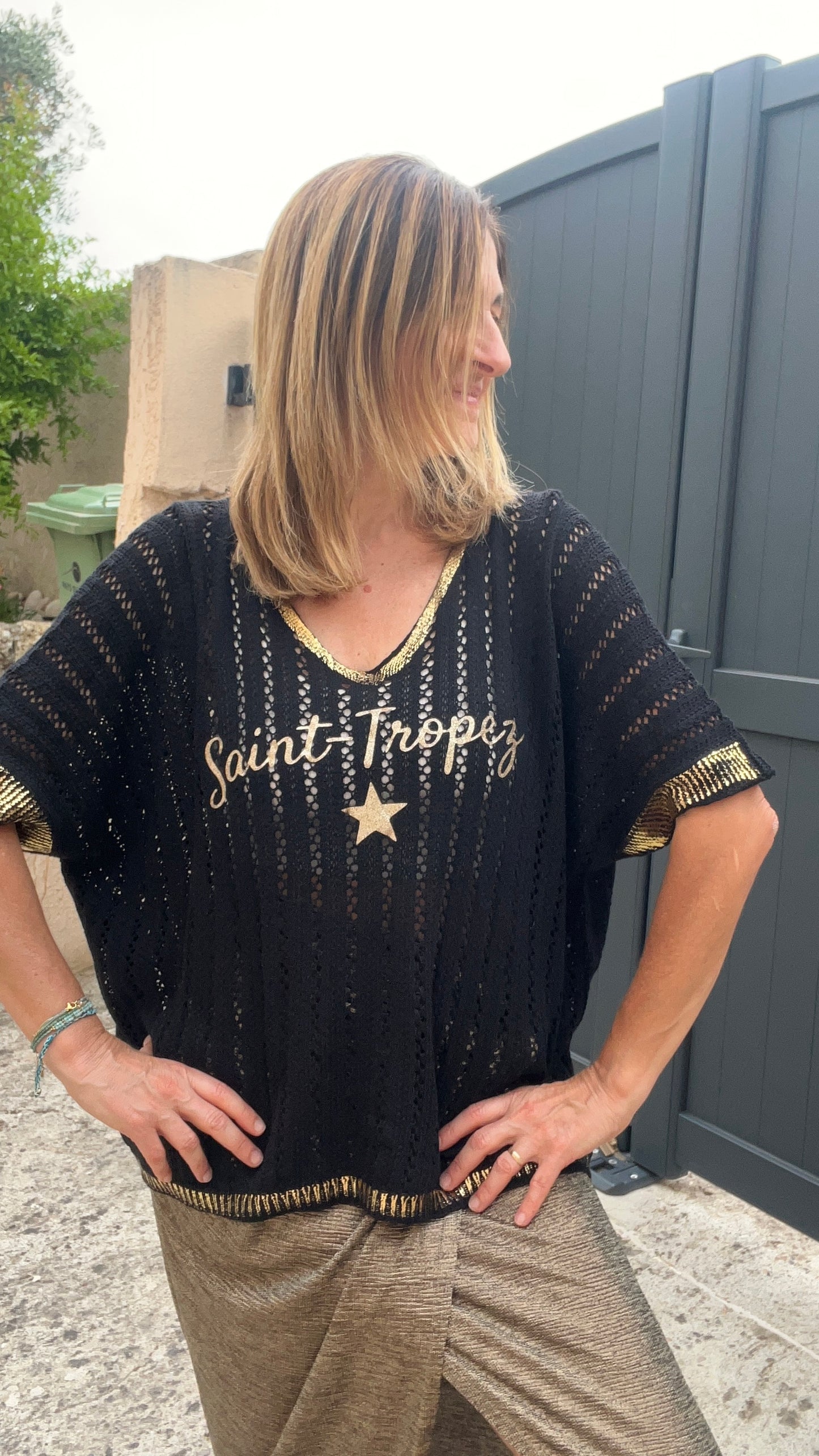 PULL/TUNIQUE NOIR AU CROCHET SAINT-TROPEZ