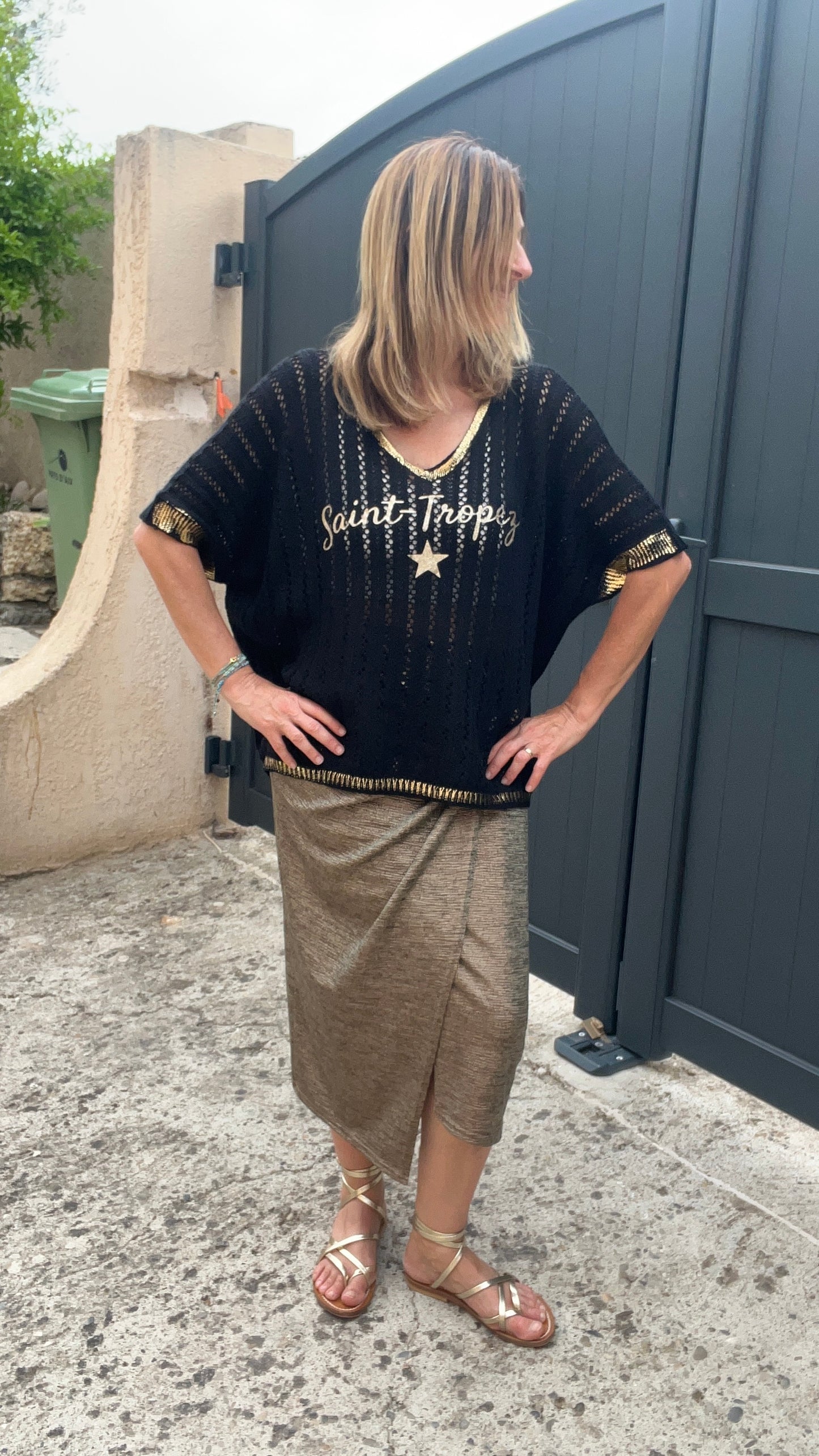 PULL/TUNIQUE NOIR AU CROCHET SAINT-TROPEZ