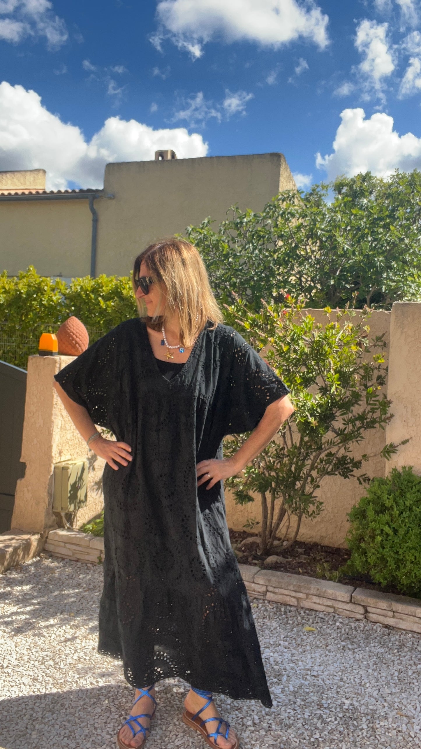 ROBE LONGUE NOIRE BRODERIE ANGLAISE