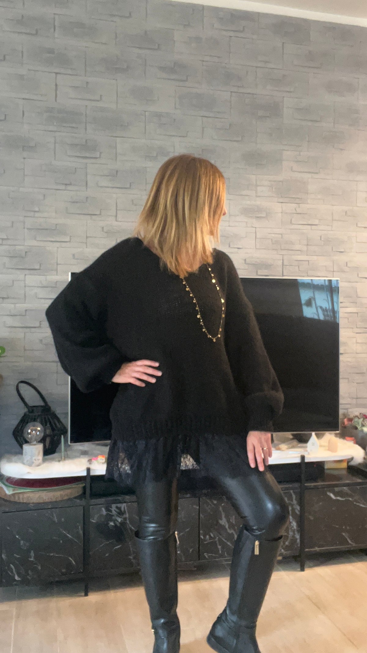 PULL TUNIQUE DENTELLE NOIRE