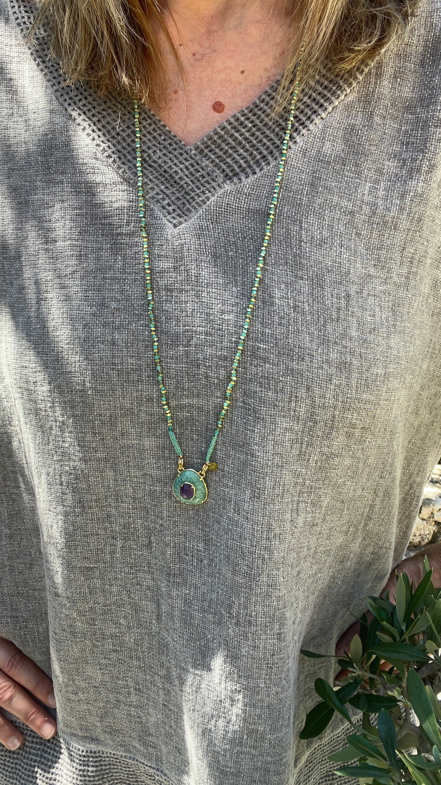 SAUTOIR BLEU TURQUOISE/DORE & PIERRE PRECIEUSE TURQUOISE "HABAHA"
