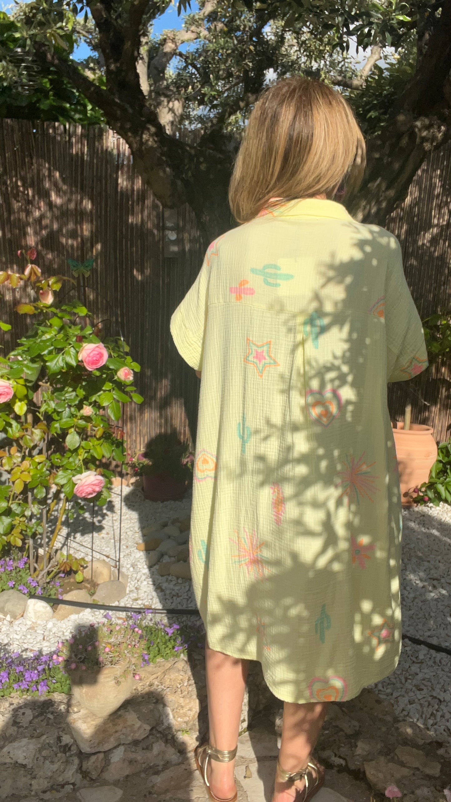 ROBE CHEMISE JAUNE & INSCRIPTION FLUO GAZE DE COTON
