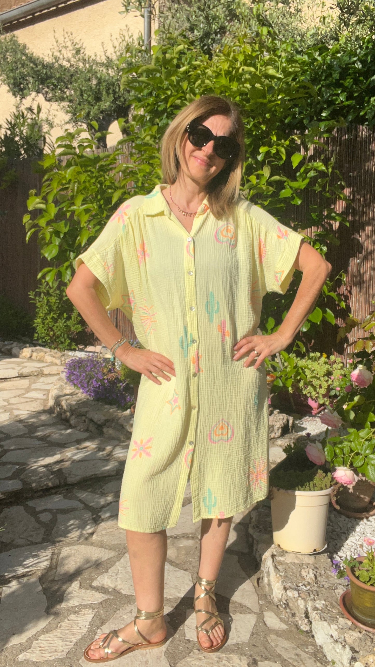 ROBE CHEMISE JAUNE & INSCRIPTION FLUO GAZE DE COTON