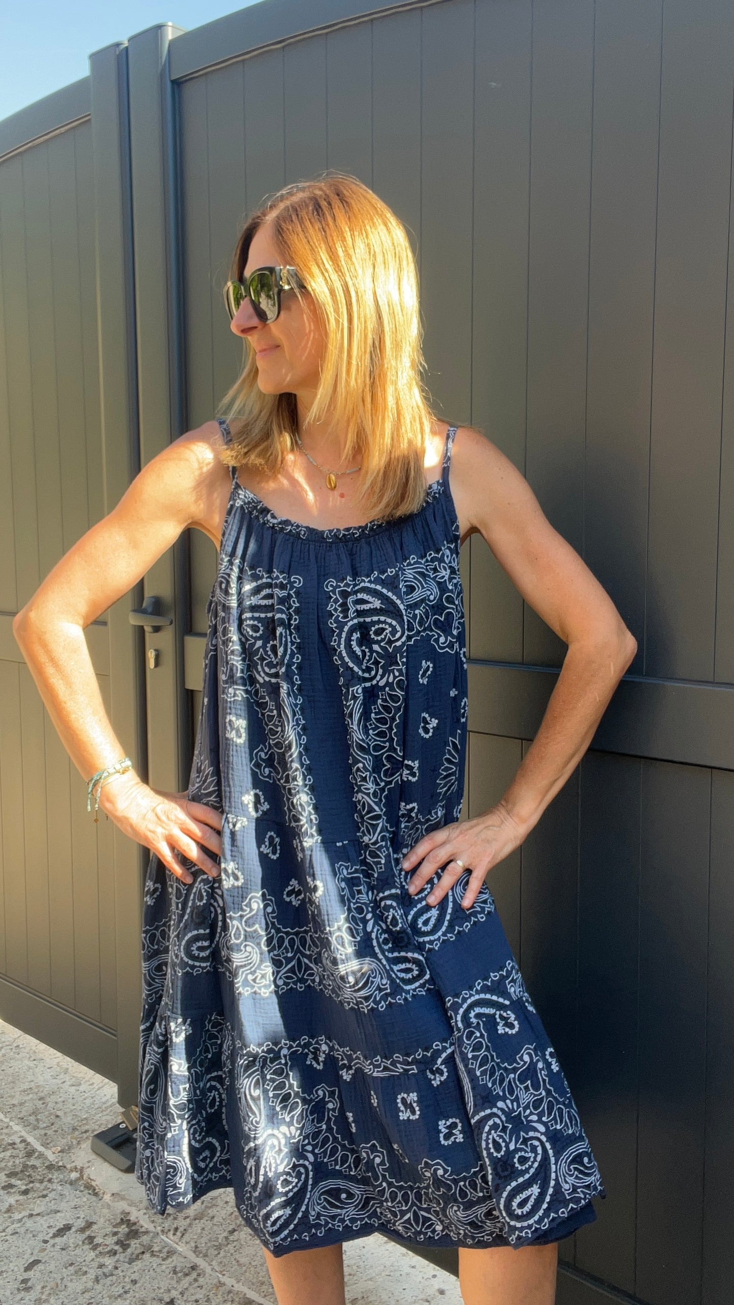 ROBE BLEU MARINE BANDANA