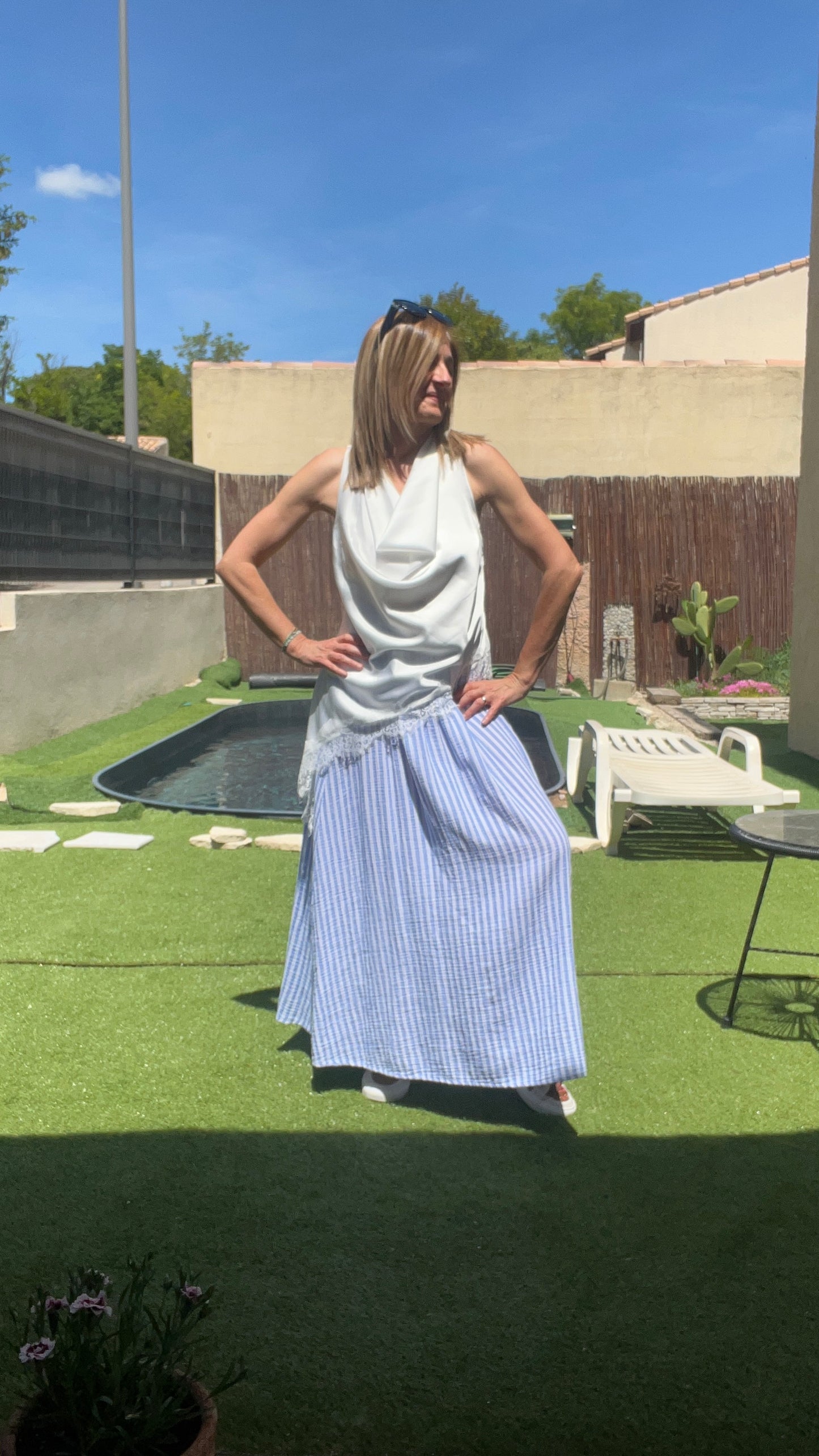 TUNIQUE BLANCHE DENTELLE ASYMÉTRIQUE