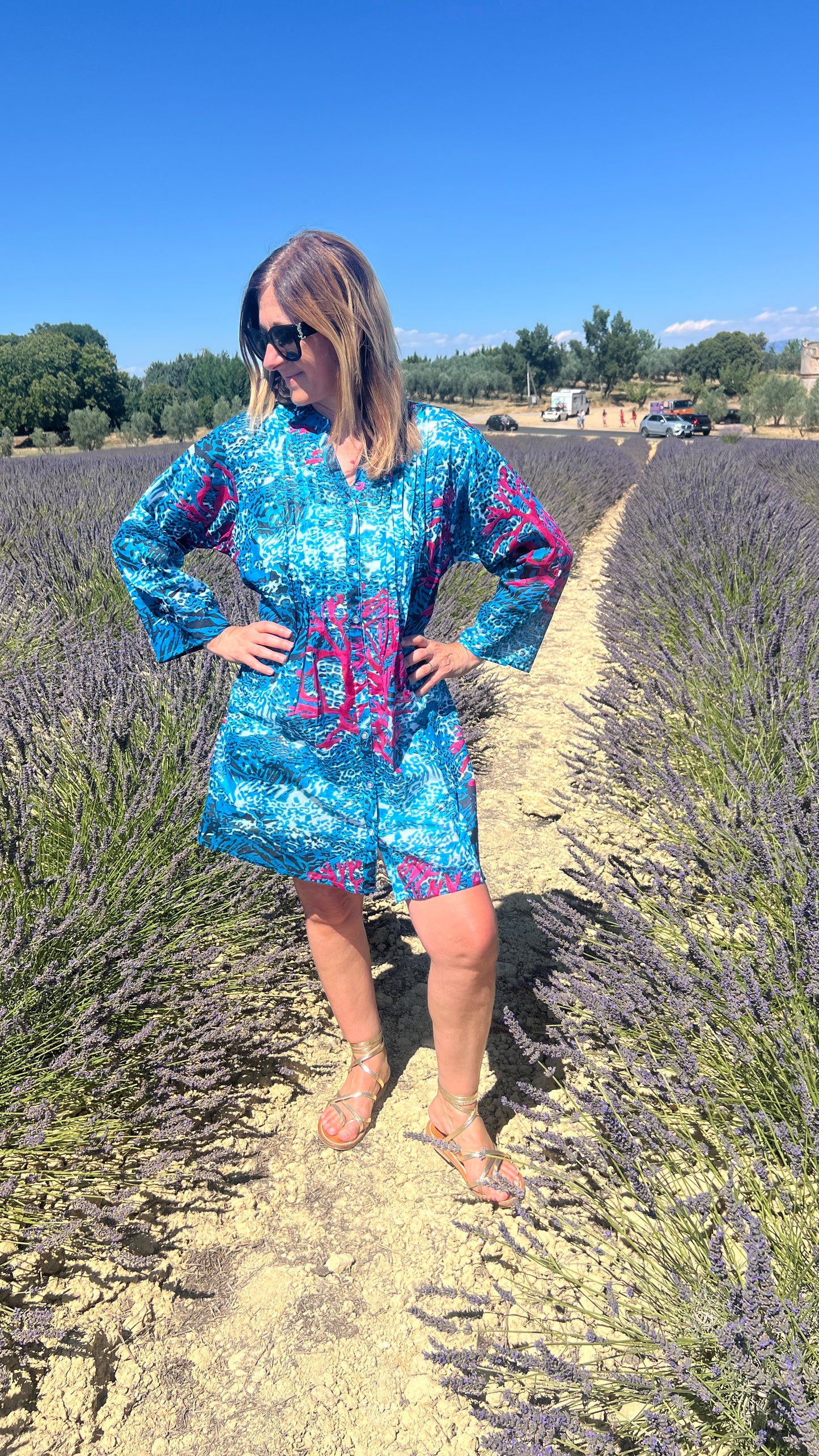 ROBE DE PLAGE  BLEU TURQUOISE/ROSE FUCHSIA/BLANC