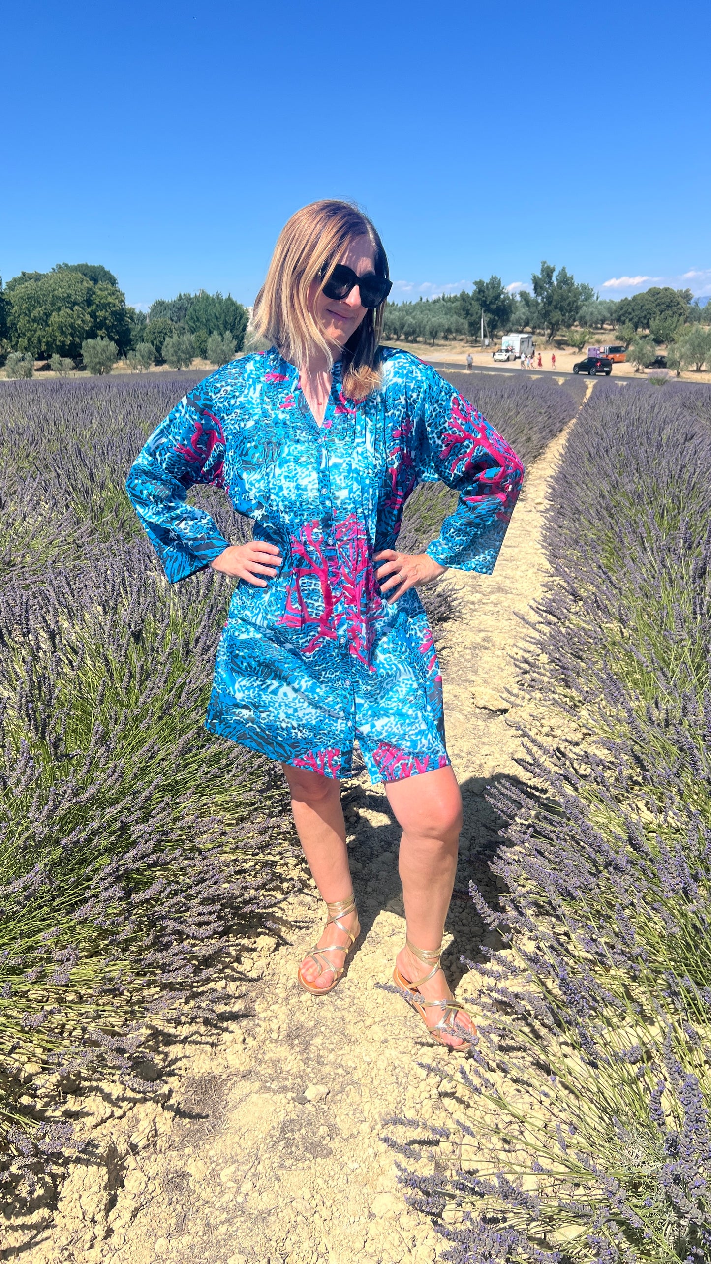 ROBE DE PLAGE  BLEU TURQUOISE/ROSE FUCHSIA/BLANC