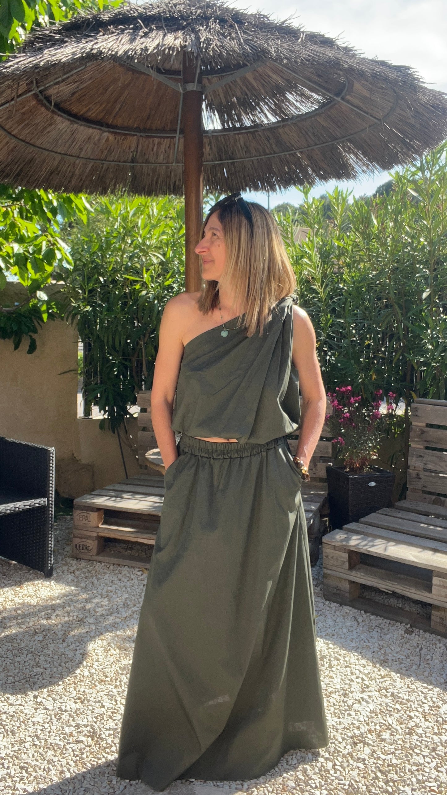 ENSEMBLE  KAKI JUPE/TOP DOS NU EN POPELINE