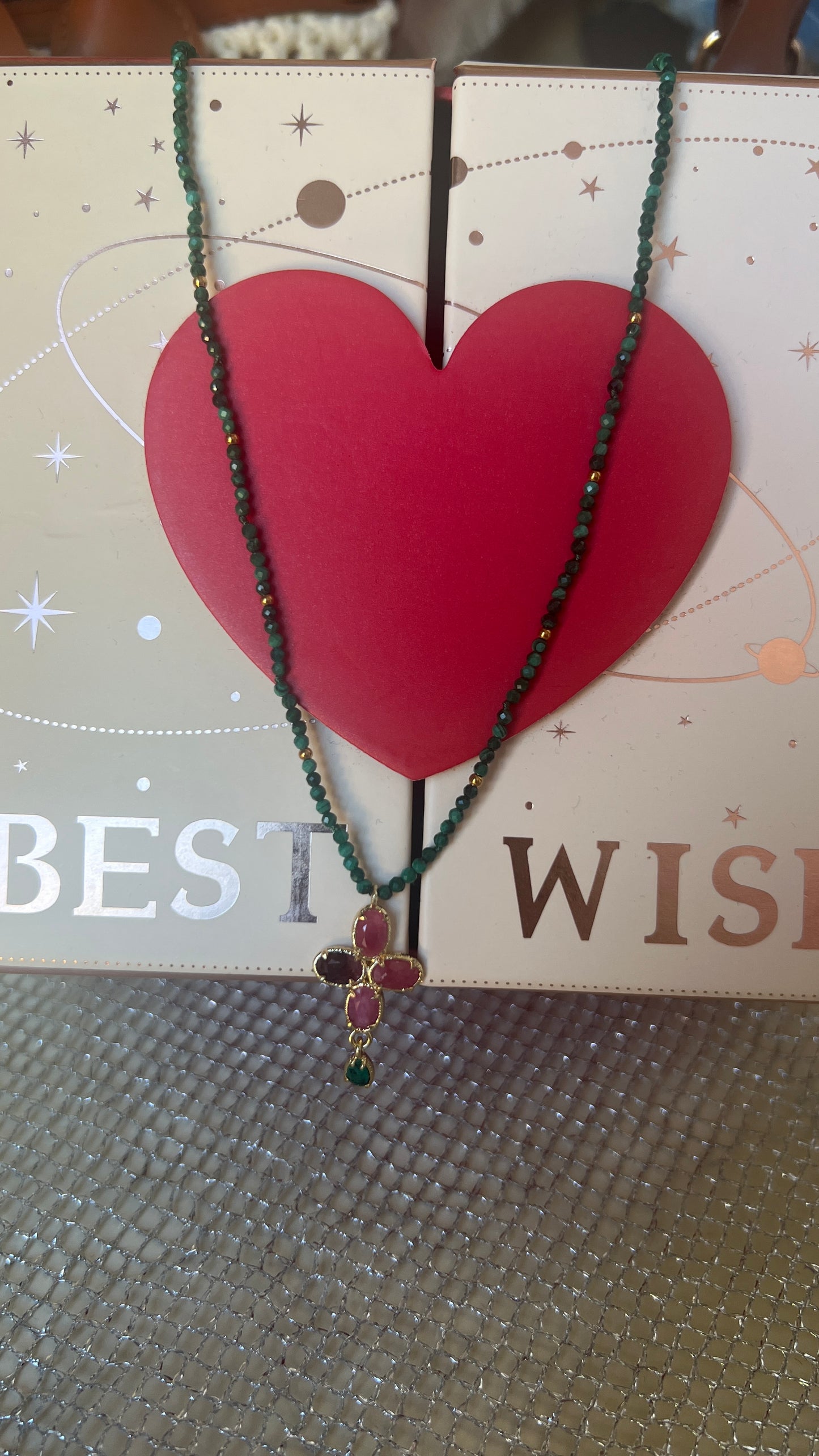 COLLIER VERT & PIERRE PRECIEUSE ROSE "HABAHA"