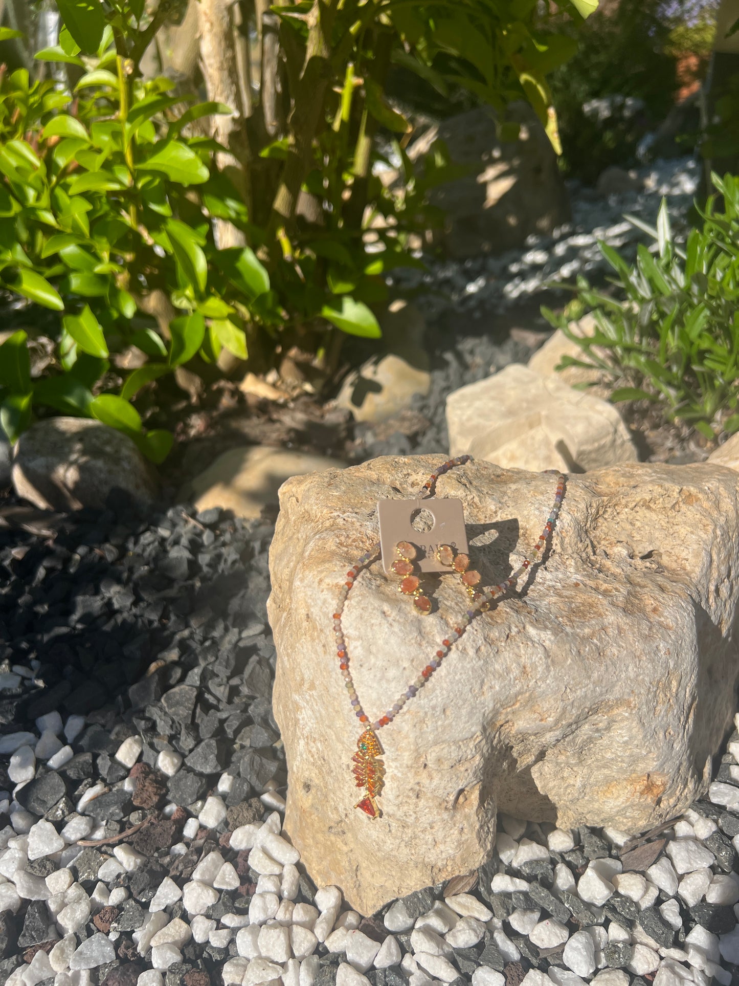 COLLIER ORANGE & STRASS POISSON "HABAHA"