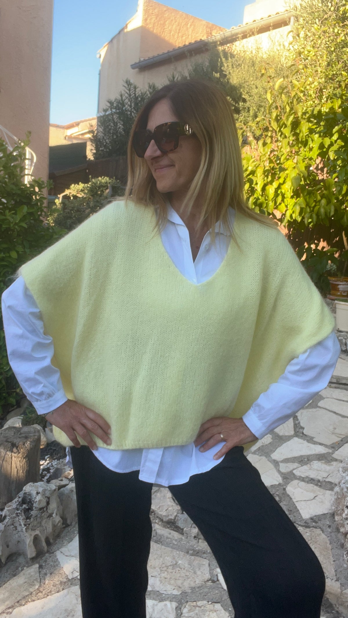PULL SANS MANCHES OVERSIZE JAUNE PÂLE