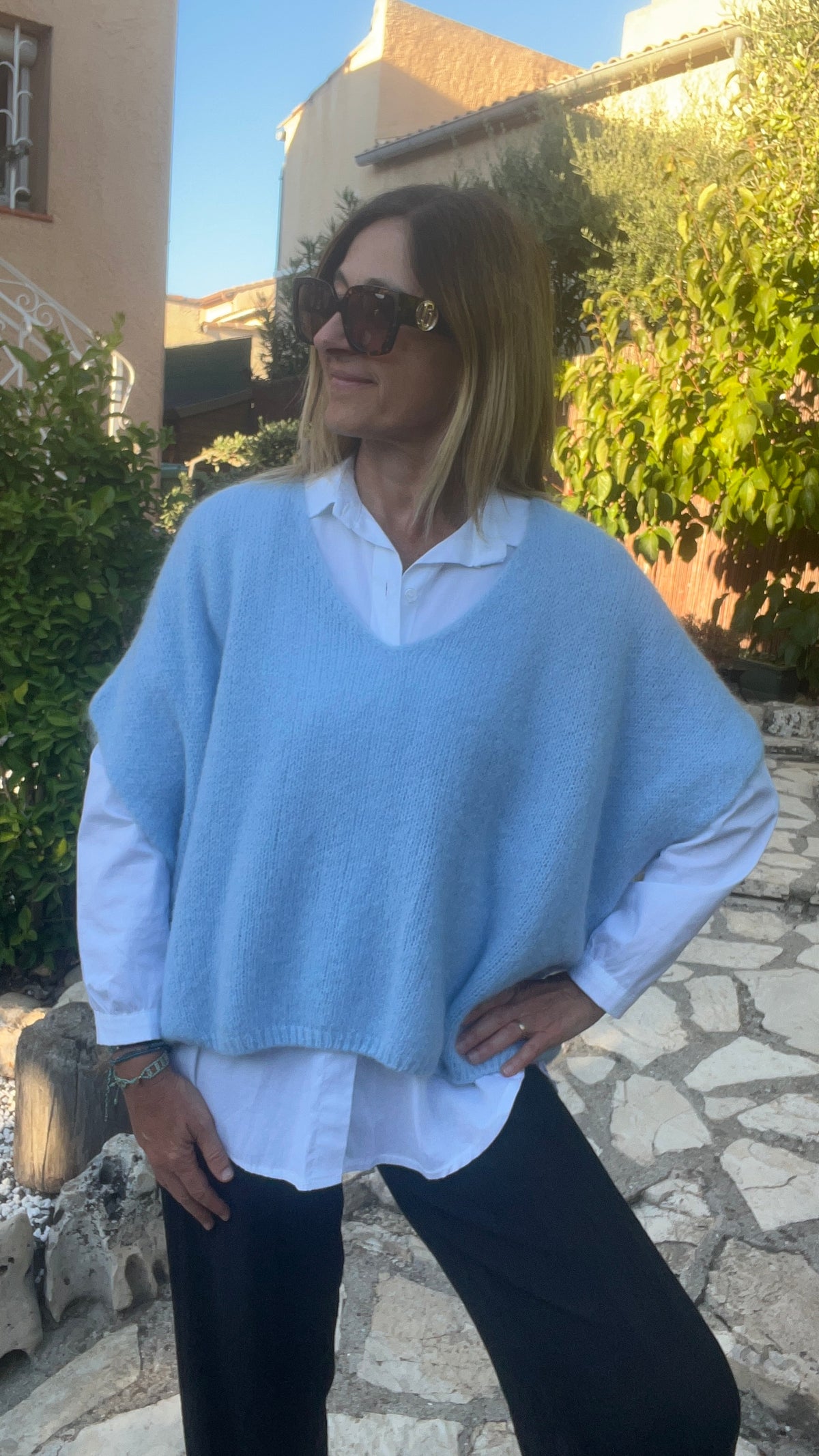 PULL SANS MANCHES OVERSIZE BLEU CLAIR