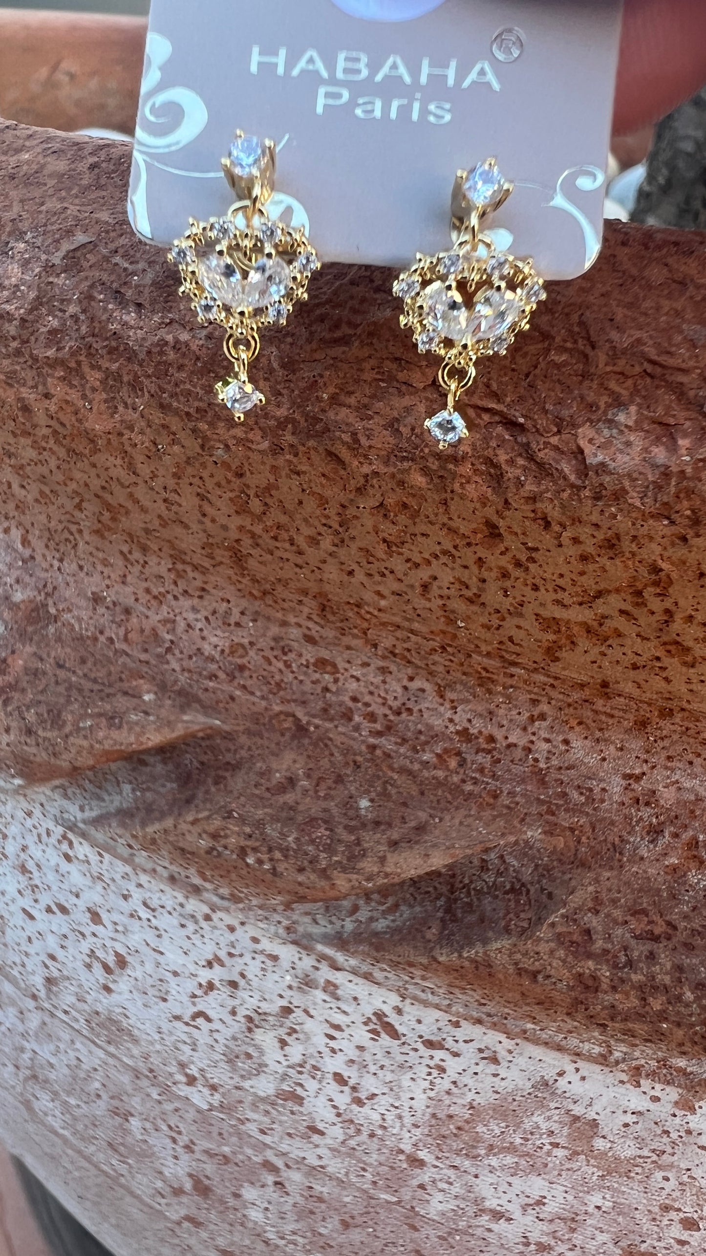 BOUCLES D'OREILLES DOREES STRASS HABAHA