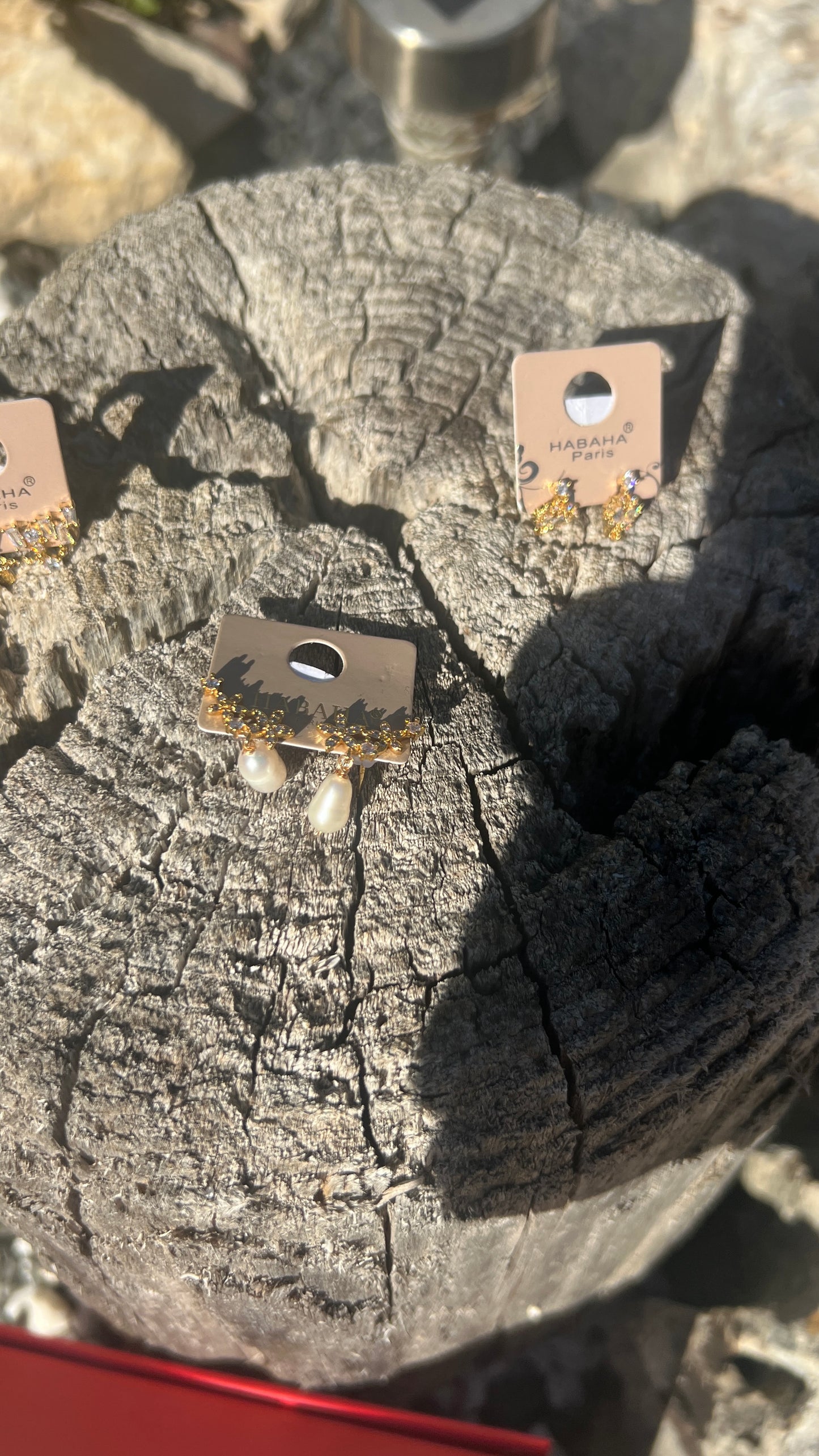 BOUCLES D'OREILLES DOREES STRASS HABAHA
