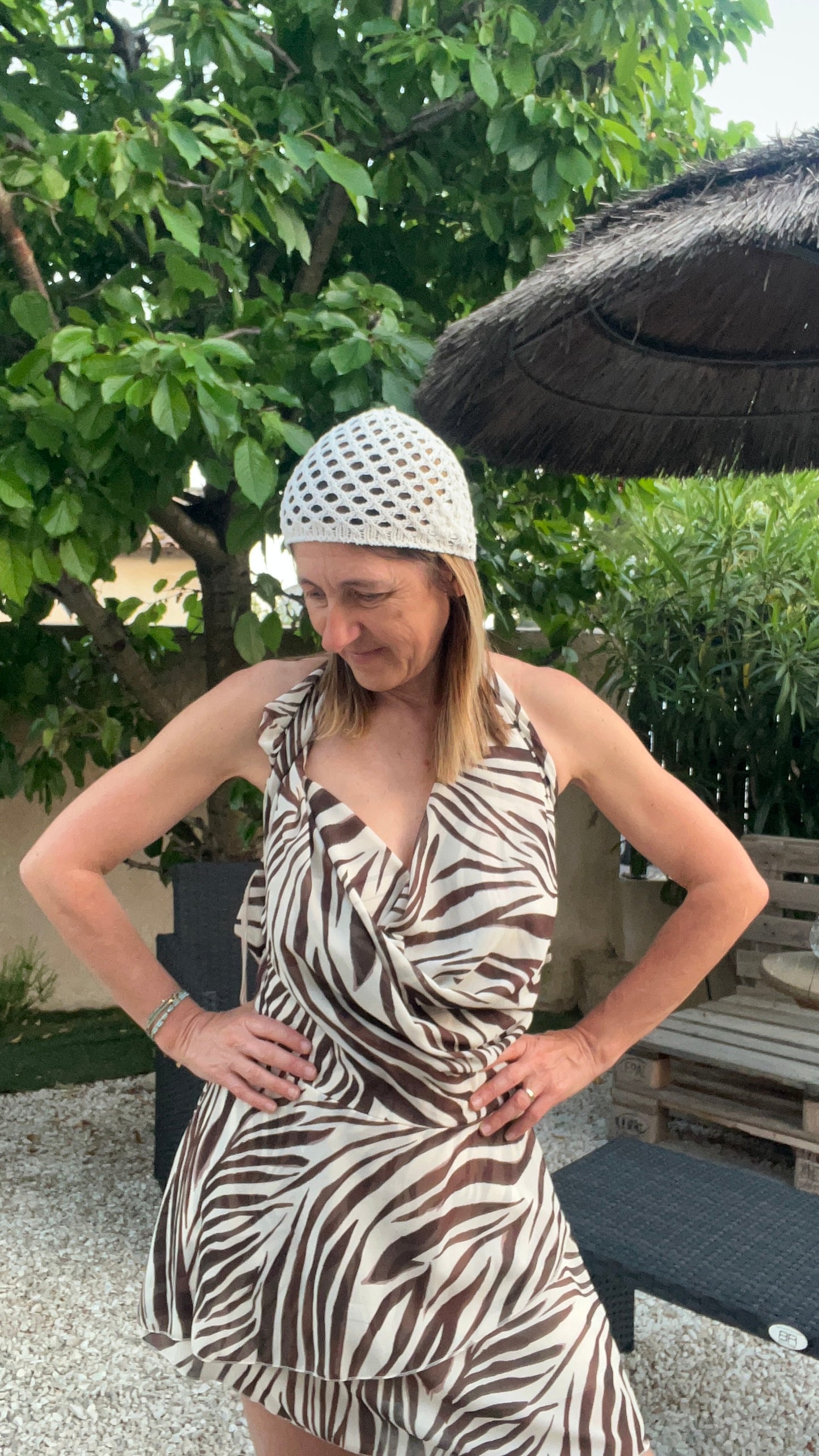 BONNET BEIGE AU CROCHET