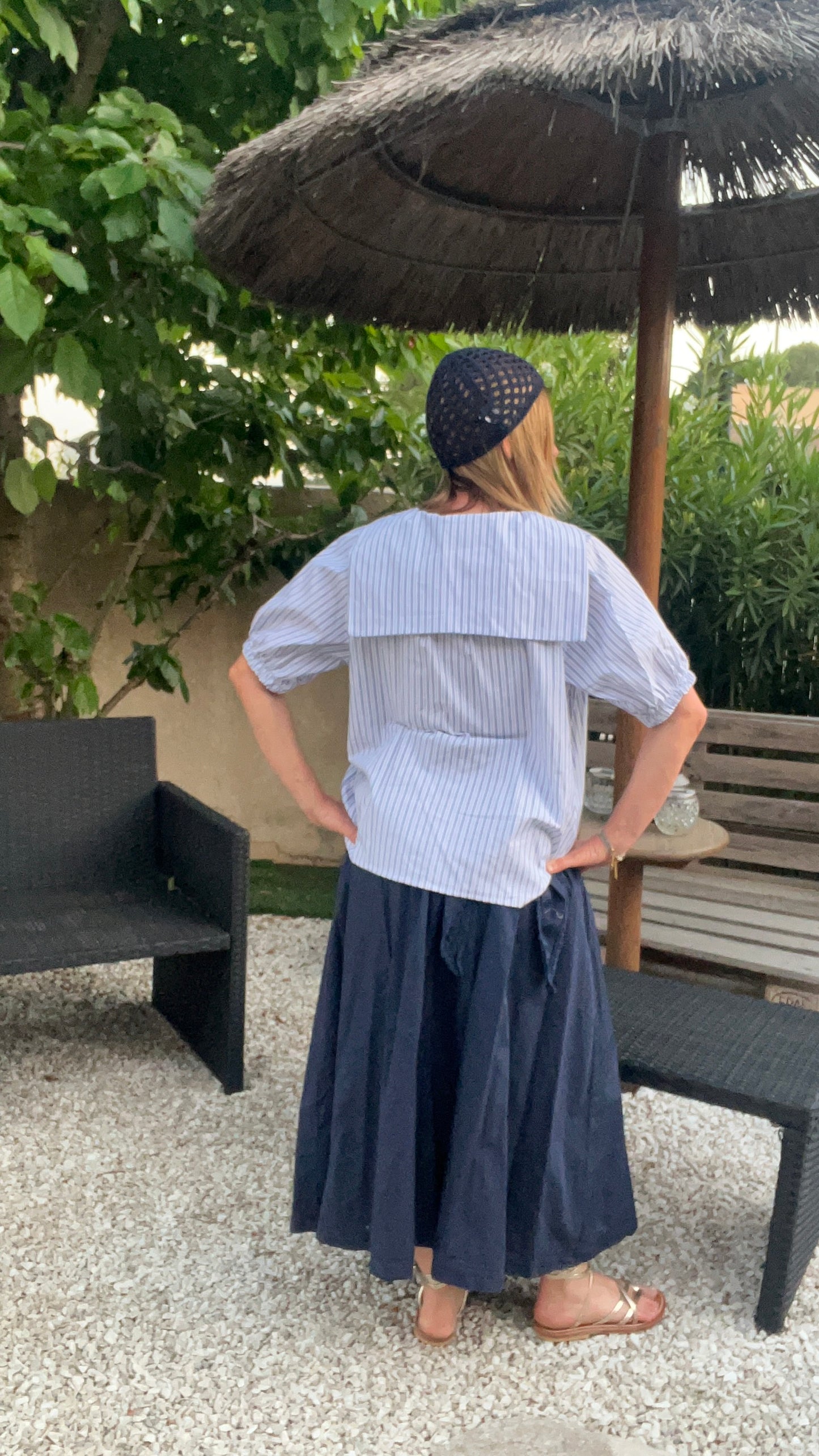 BONNET BLEU MARINE AU CROCHET