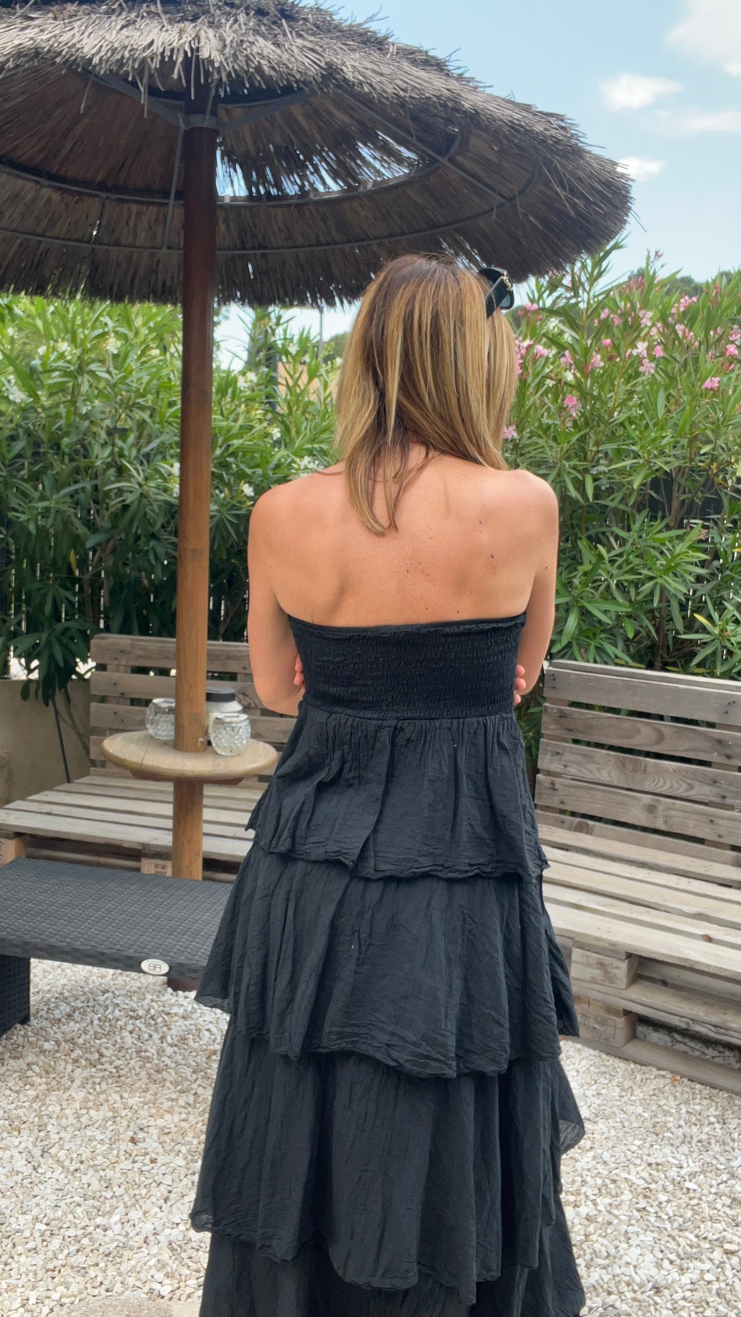 ROBE BUSTIER NOIRE LONGUE A VOLANT