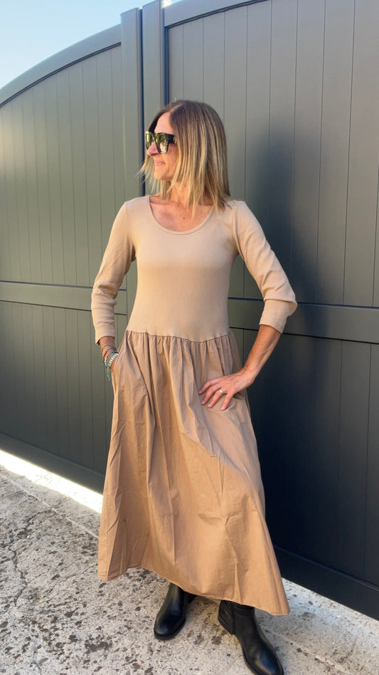 ROBE CAMEL LONGUE MANCHES LONGUES
